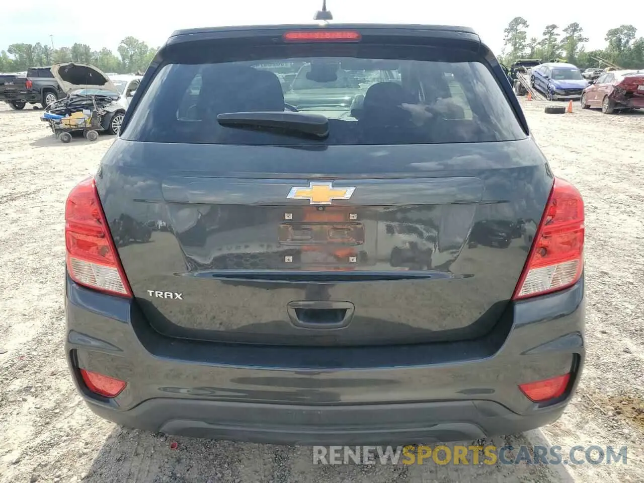 6 Photograph of a damaged car 3GNCJKSB8KL121912 CHEVROLET TRAX 2019