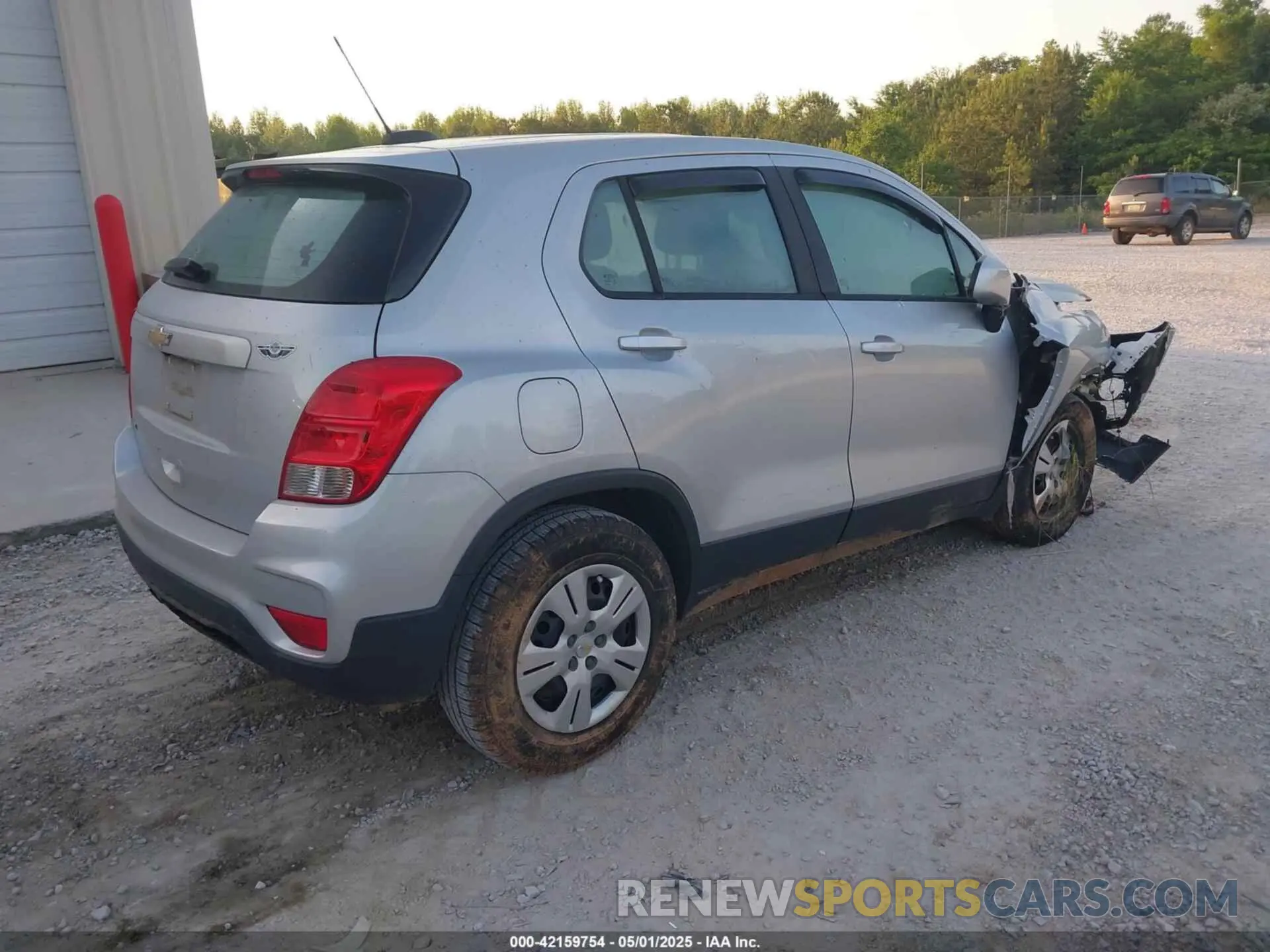 4 Photograph of a damaged car 3GNCJKSB8KL170642 CHEVROLET TRAX 2019