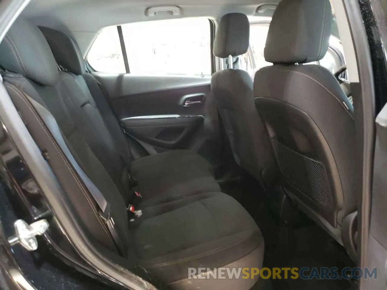 11 Photograph of a damaged car 3GNCJKSB8KL301326 CHEVROLET TRAX 2019