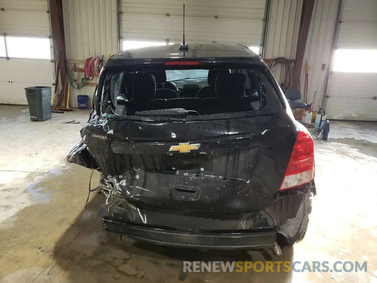 6 Photograph of a damaged car 3GNCJKSB8KL301326 CHEVROLET TRAX 2019