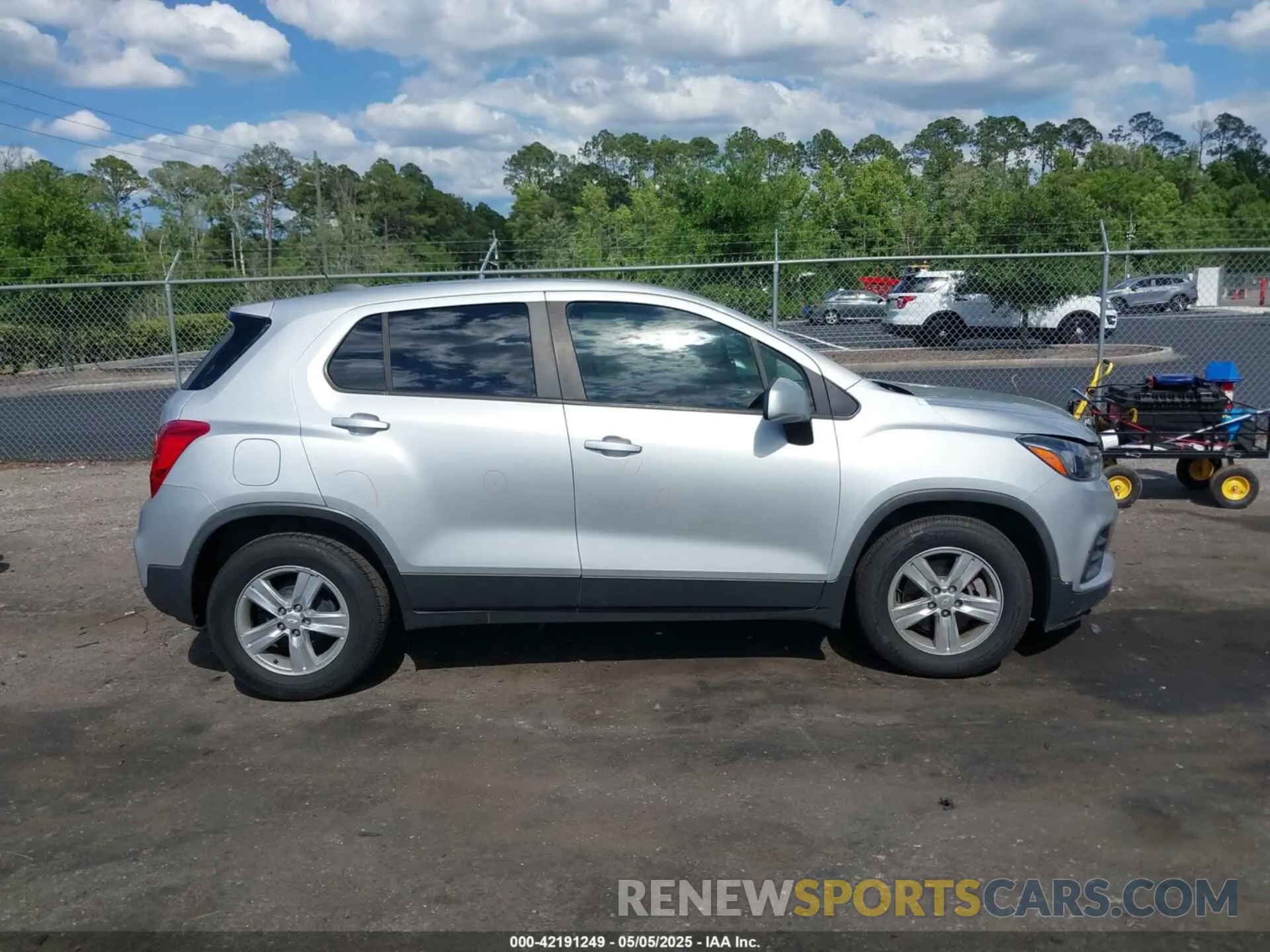 13 Photograph of a damaged car 3GNCJKSB9KL211344 CHEVROLET TRAX 2019