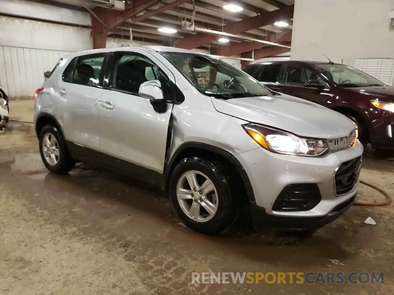 4 Photograph of a damaged car 3GNCJKSB9KL276338 CHEVROLET TRAX 2019