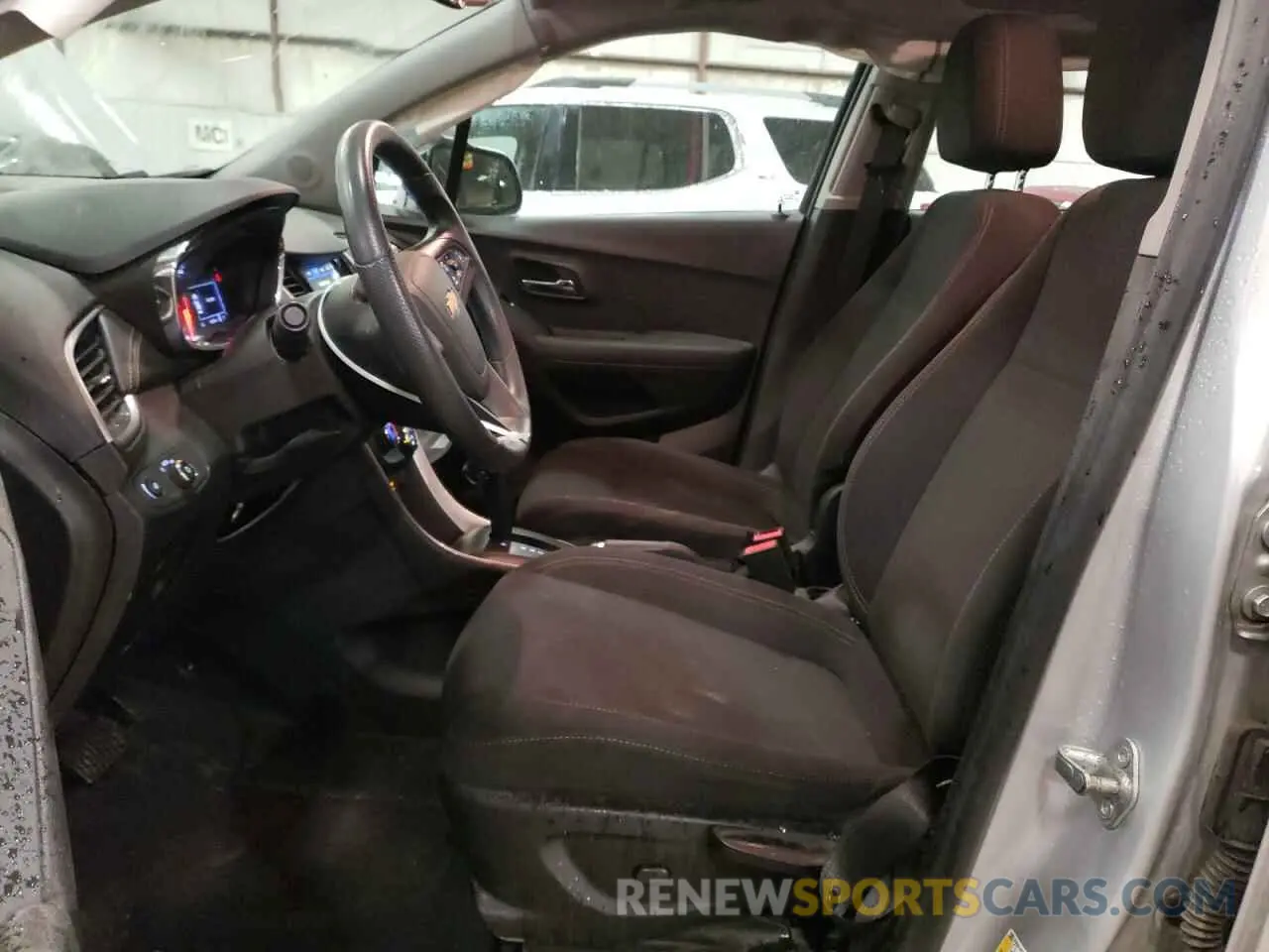 7 Photograph of a damaged car 3GNCJKSB9KL276338 CHEVROLET TRAX 2019