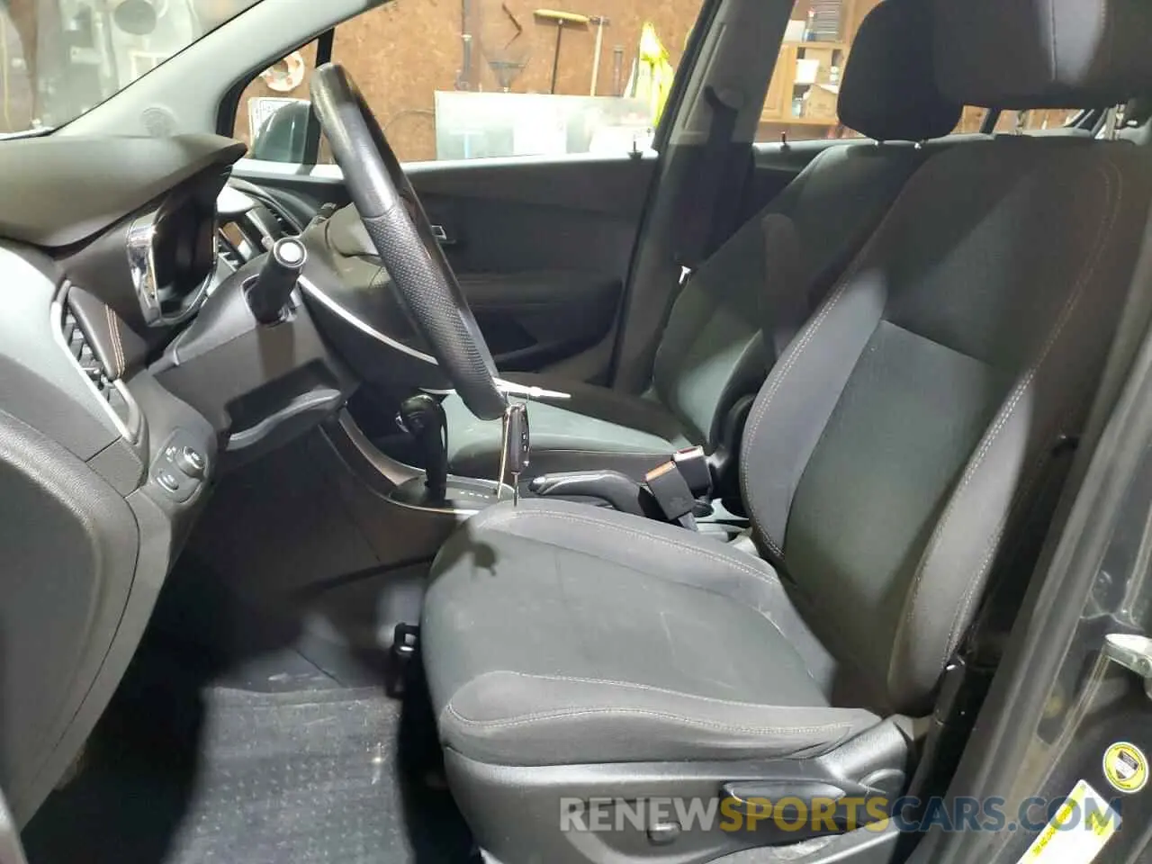 7 Photograph of a damaged car 3GNCJKSB9KL294712 CHEVROLET TRAX 2019