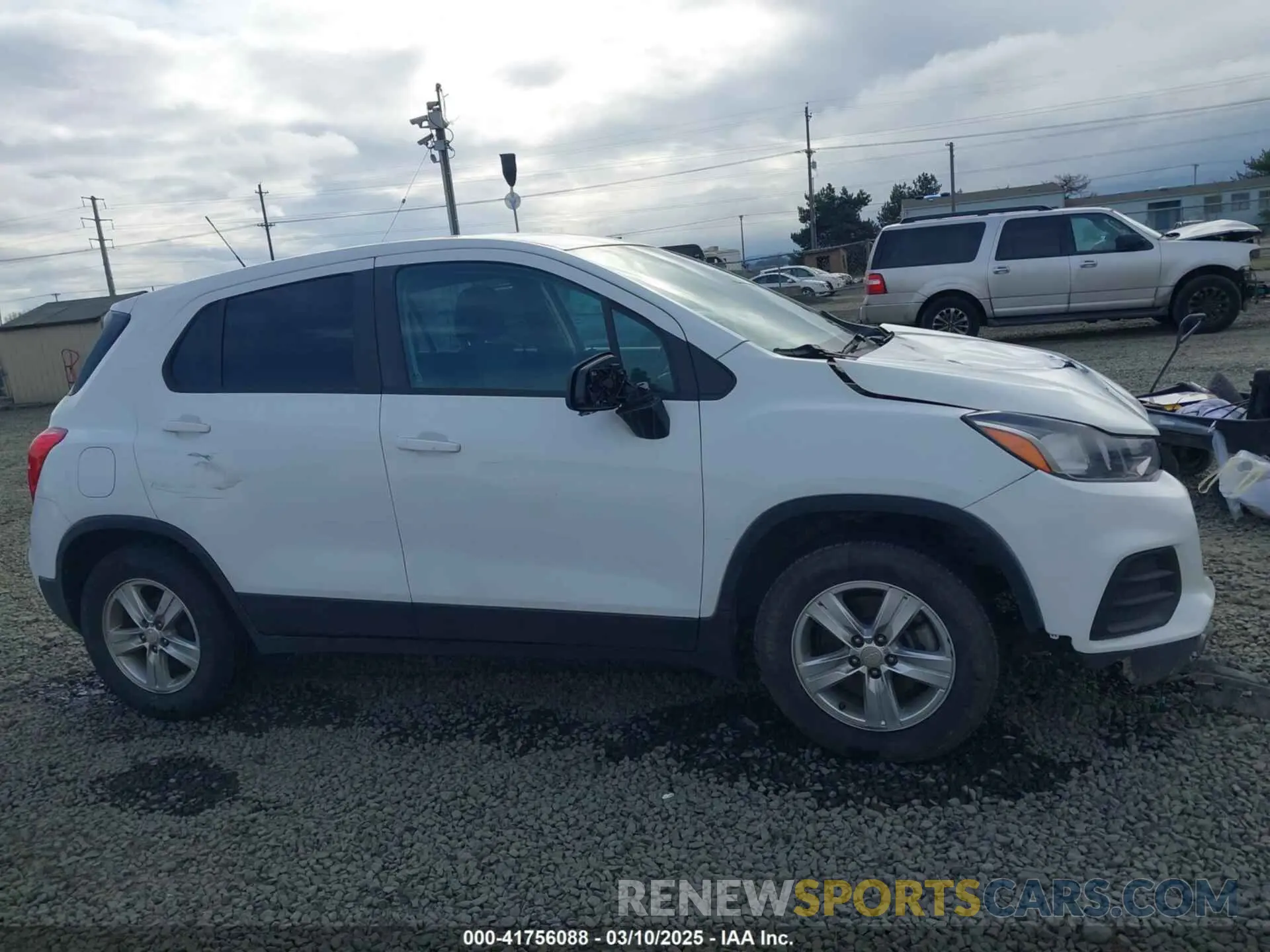 14 Photograph of a damaged car 3GNCJKSB9KL357789 CHEVROLET TRAX 2019