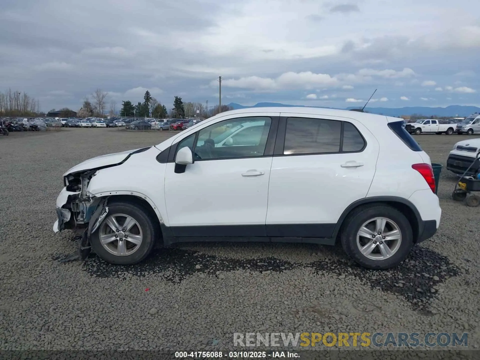15 Photograph of a damaged car 3GNCJKSB9KL357789 CHEVROLET TRAX 2019