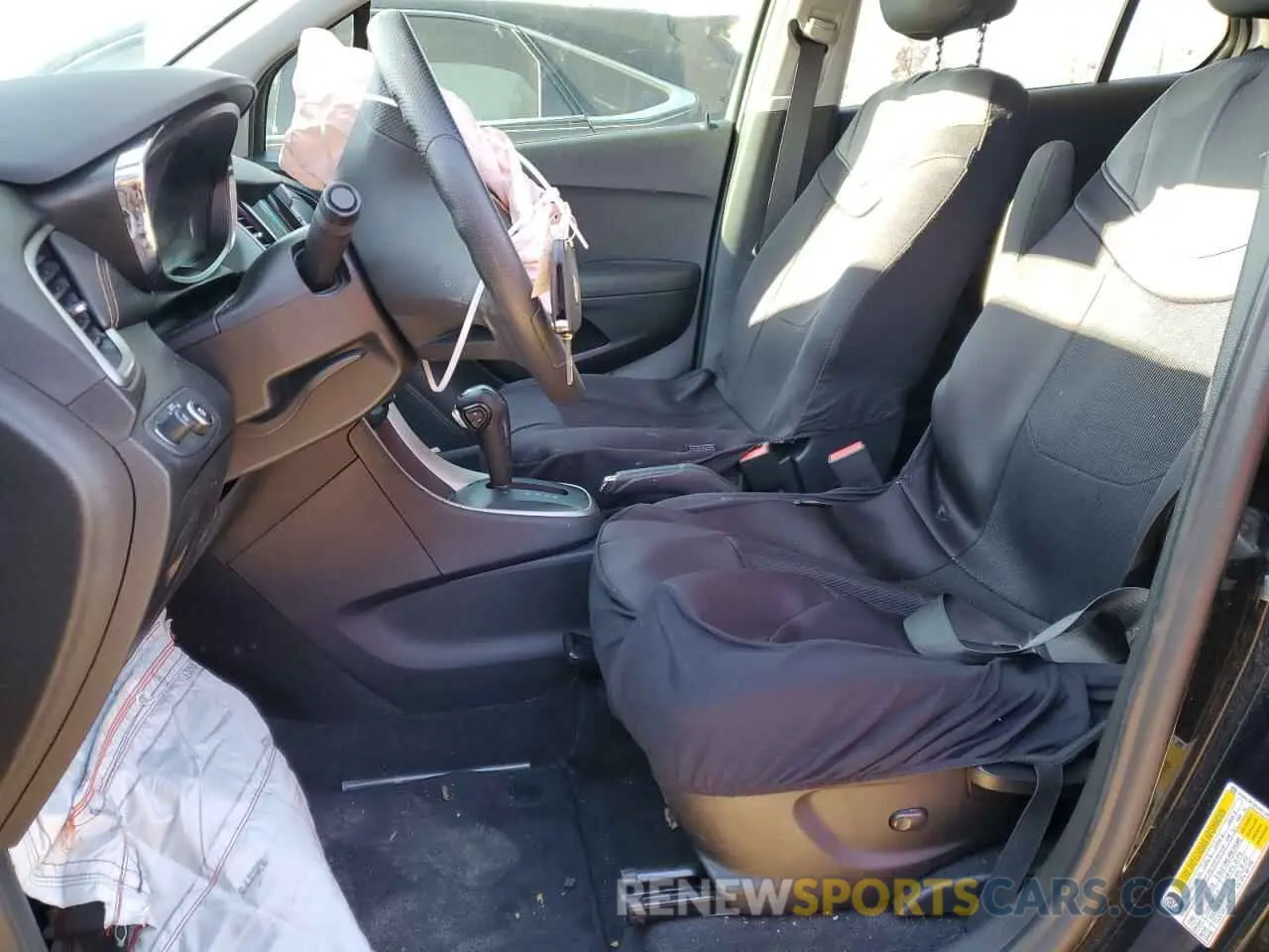 7 Photograph of a damaged car 3GNCJKSBXKL185949 CHEVROLET TRAX 2019