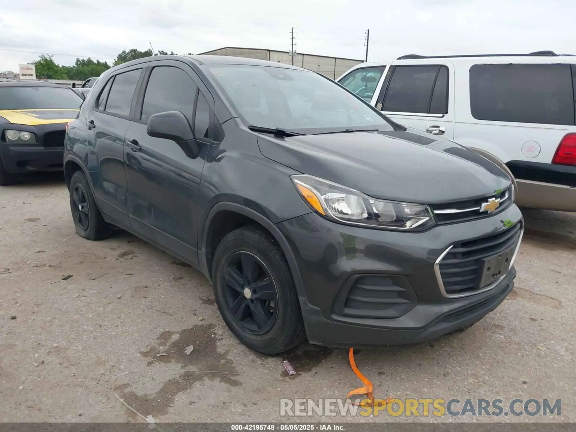 1 Photograph of a damaged car 3GNCJKSBXKL300159 CHEVROLET TRAX 2019