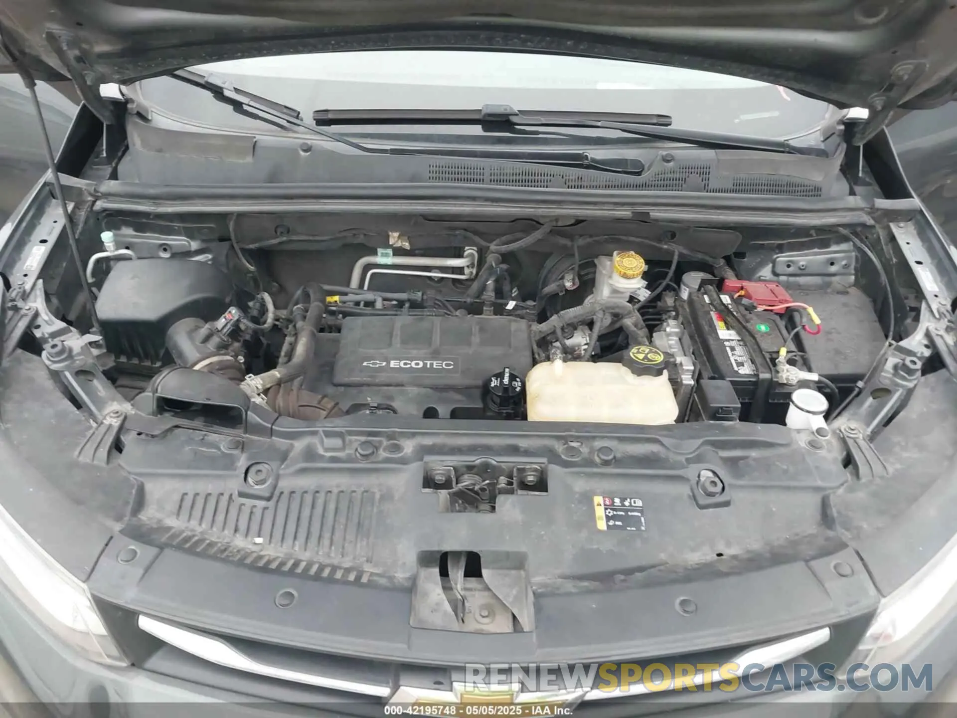 10 Photograph of a damaged car 3GNCJKSBXKL300159 CHEVROLET TRAX 2019