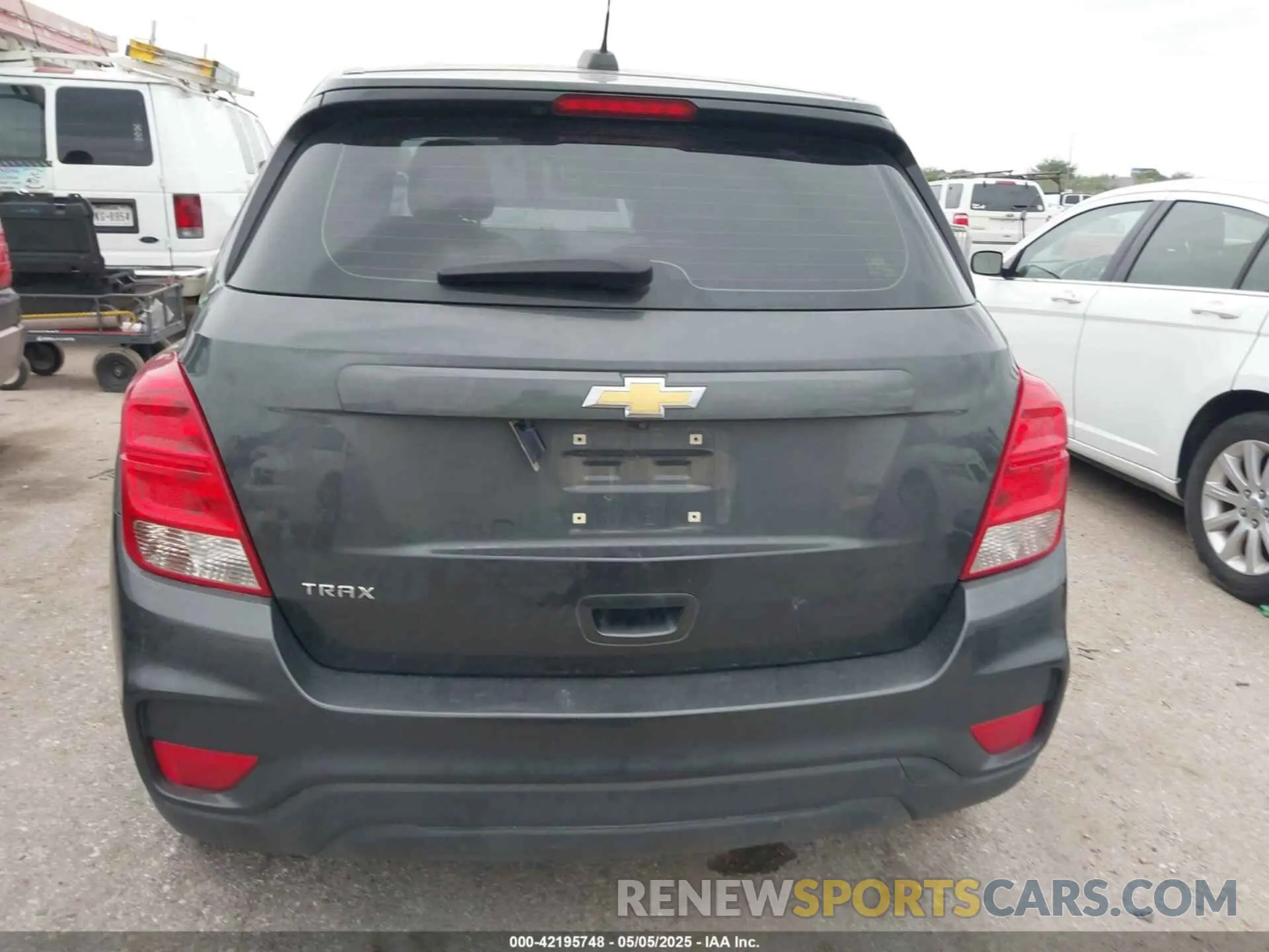 15 Photograph of a damaged car 3GNCJKSBXKL300159 CHEVROLET TRAX 2019