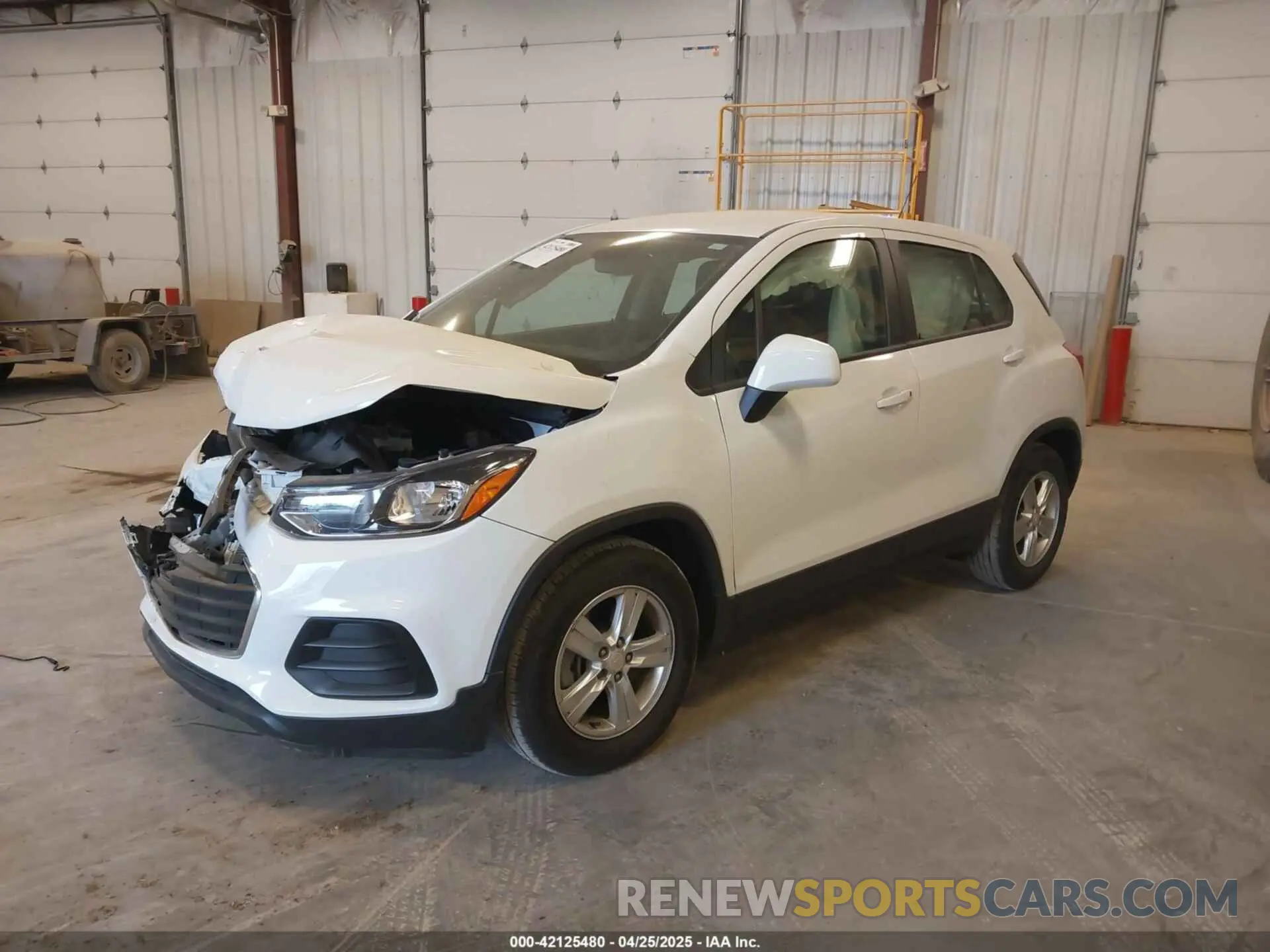 2 Photograph of a damaged car 3GNCJKSBXKL339026 CHEVROLET TRAX 2019