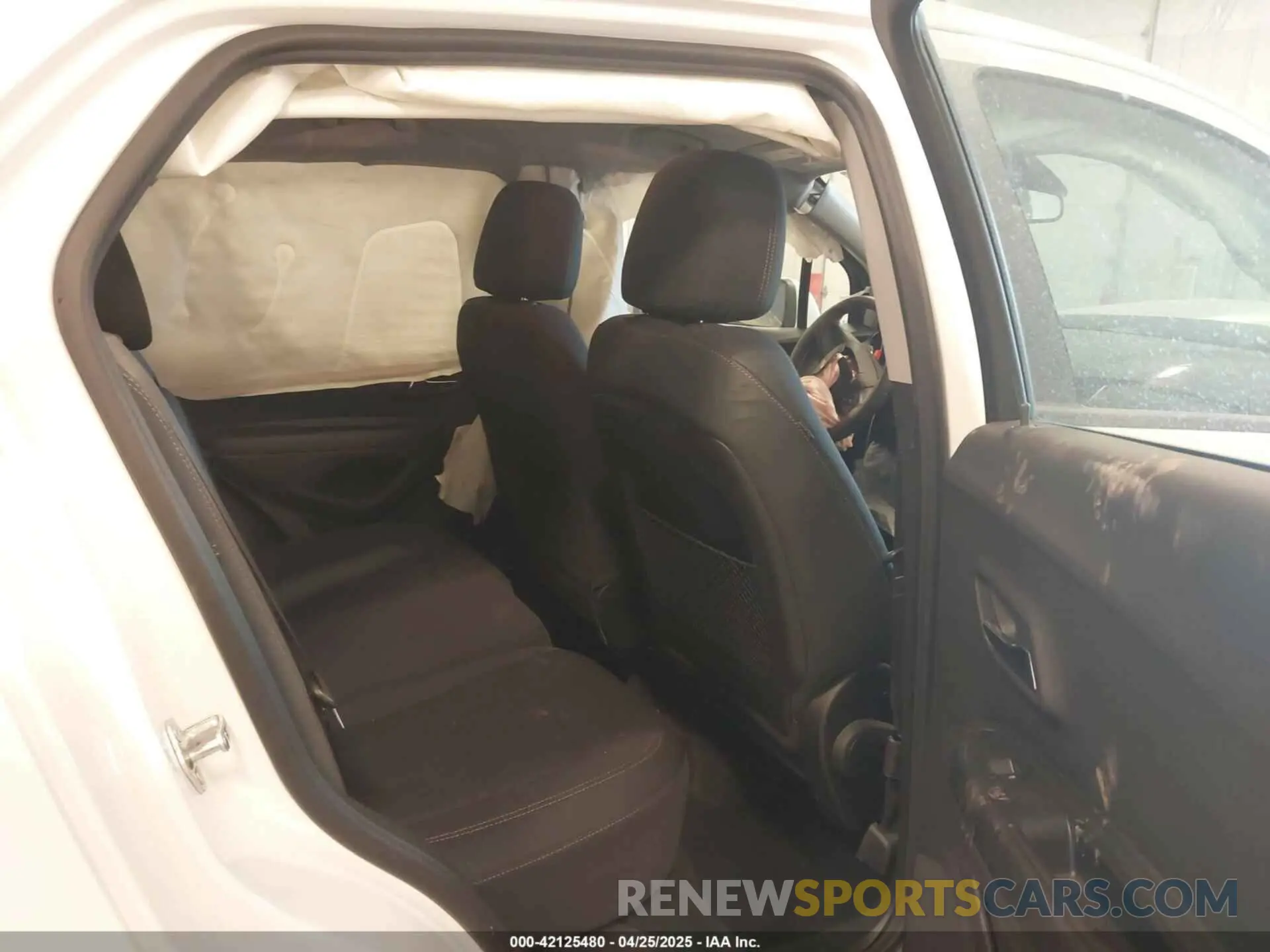 8 Photograph of a damaged car 3GNCJKSBXKL339026 CHEVROLET TRAX 2019