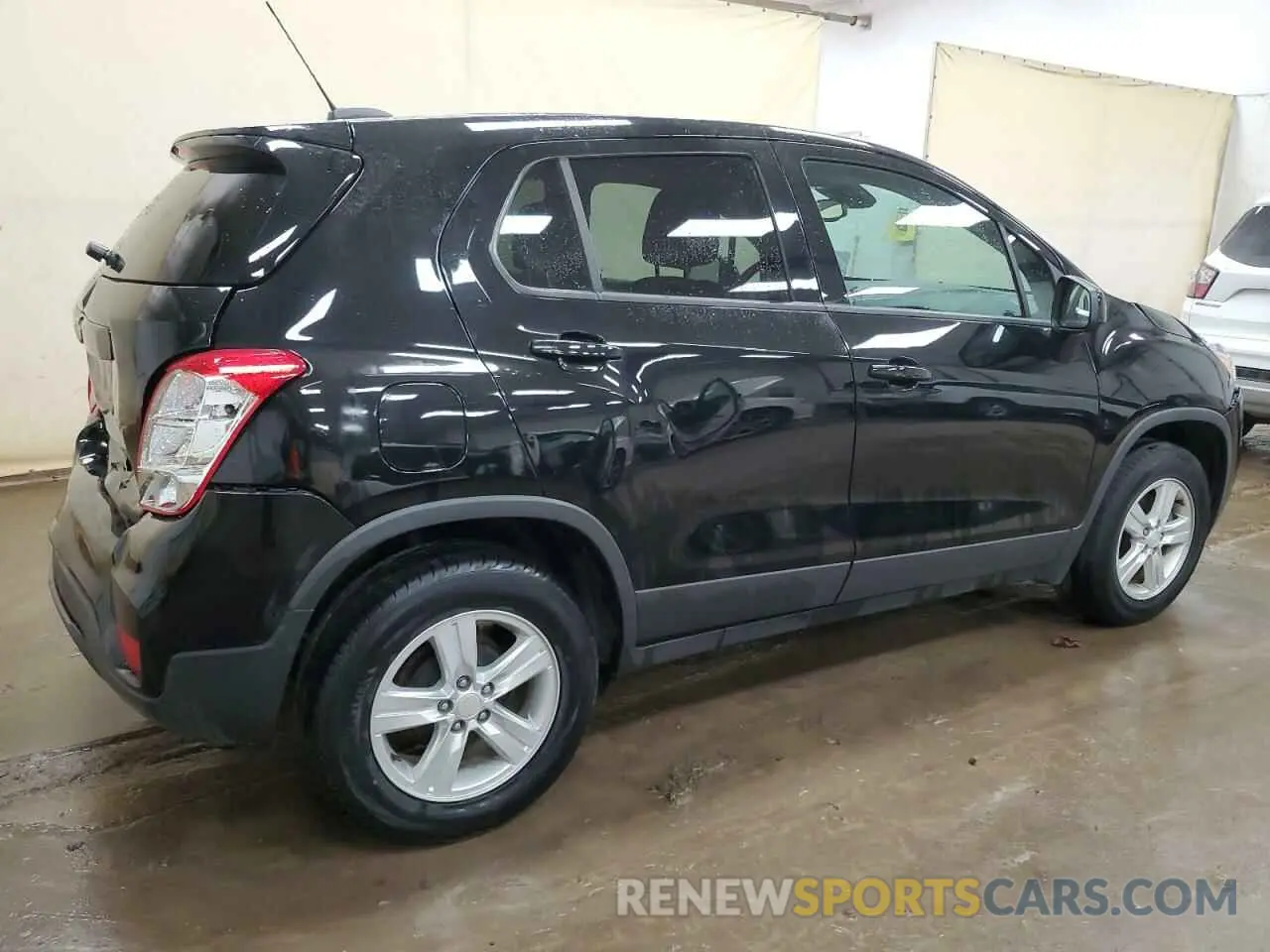 3 Photograph of a damaged car 3GNCJKSBXKL358188 CHEVROLET TRAX 2019