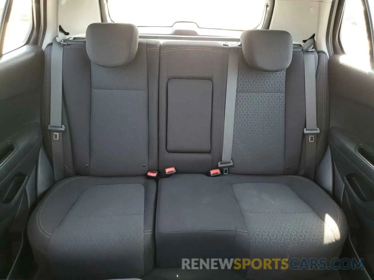 10 Photograph of a damaged car 3GNCJKSBXKL392695 CHEVROLET TRAX 2019