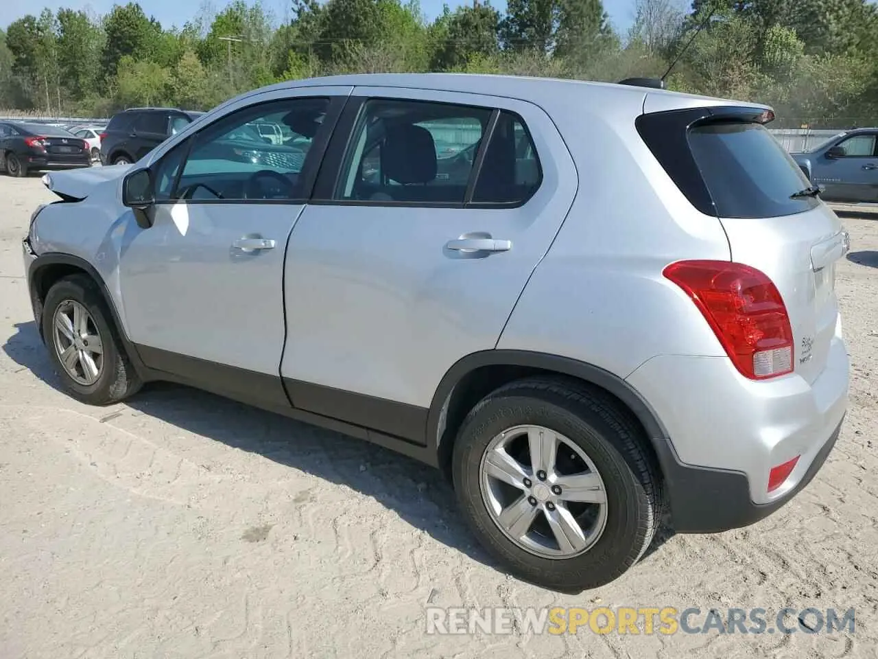 2 Photograph of a damaged car 3GNCJKSBXKL392695 CHEVROLET TRAX 2019