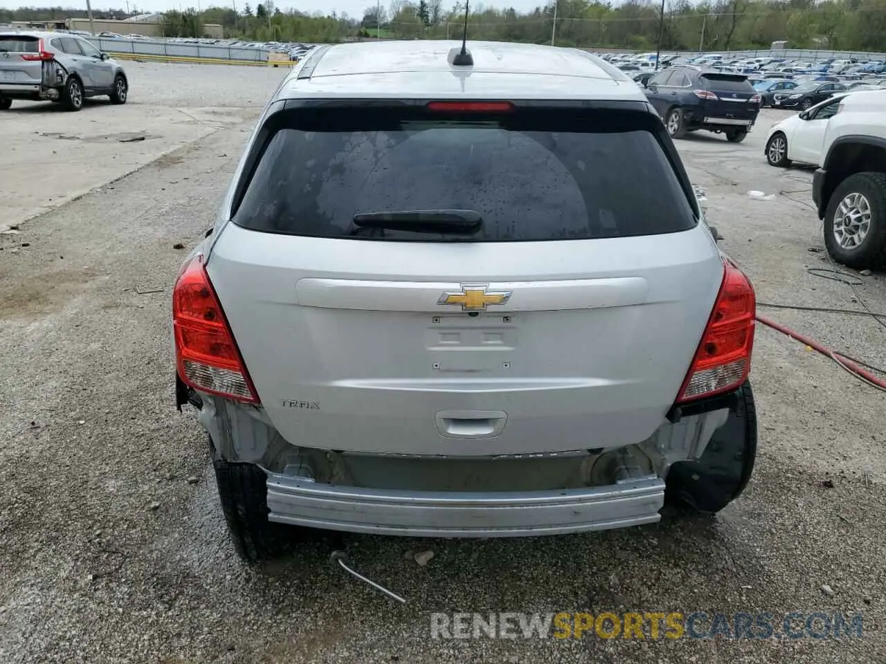 6 Photograph of a damaged car 3GNCJKSBXKL401461 CHEVROLET TRAX 2019