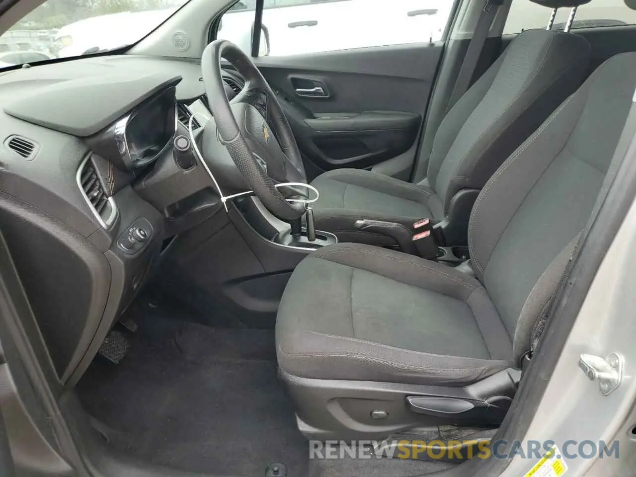 7 Photograph of a damaged car 3GNCJKSBXKL401461 CHEVROLET TRAX 2019
