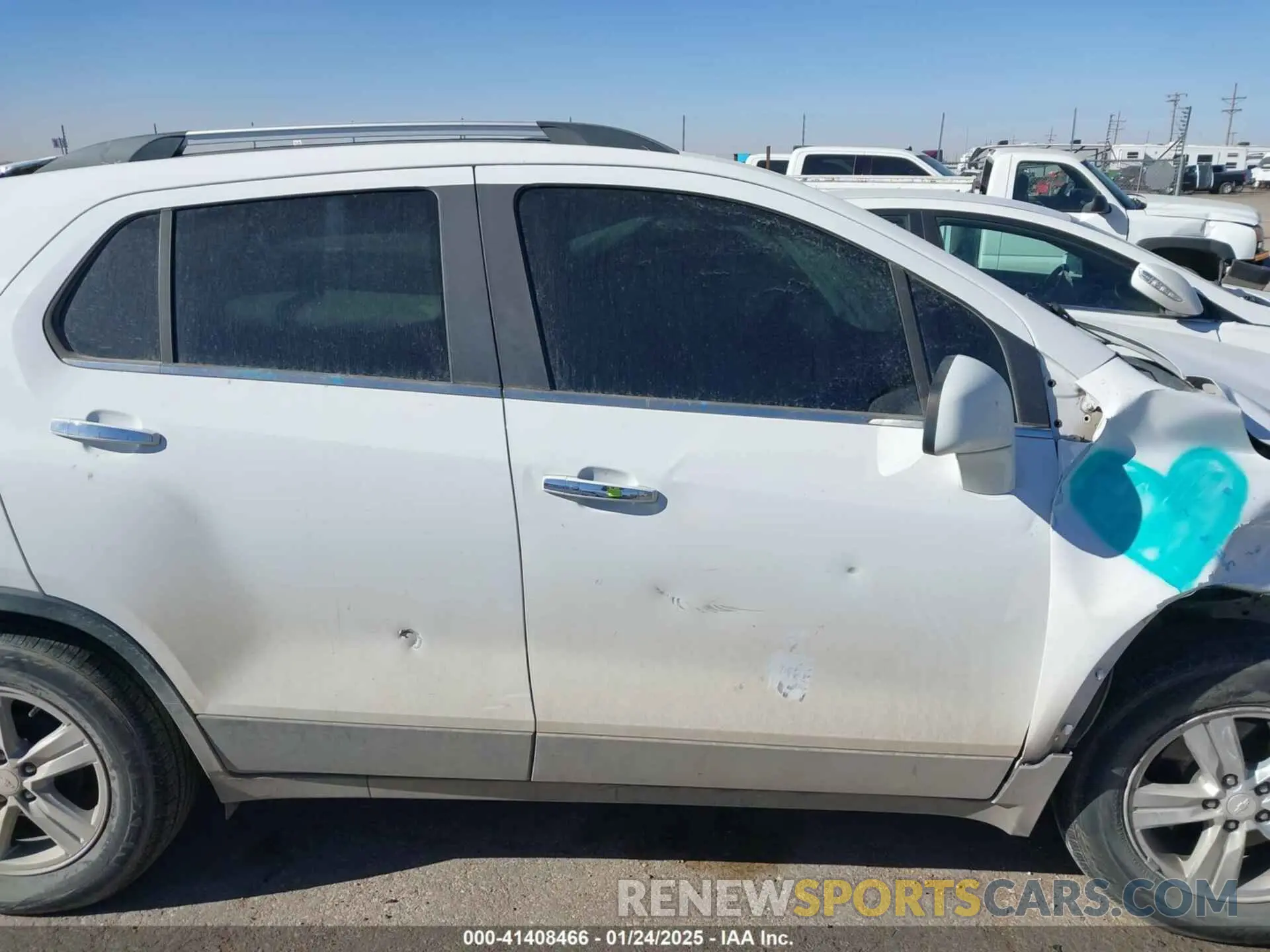 13 Photograph of a damaged car 3GNCJLSB0KL150987 CHEVROLET TRAX 2019