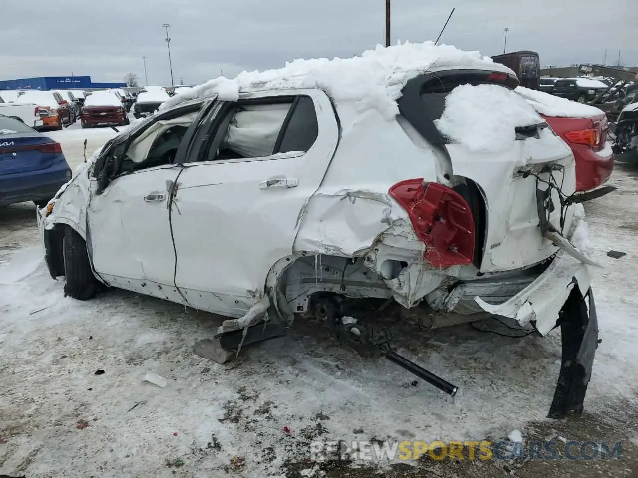 2 Photograph of a damaged car 3GNCJLSB0KL175680 CHEVROLET TRAX 2019