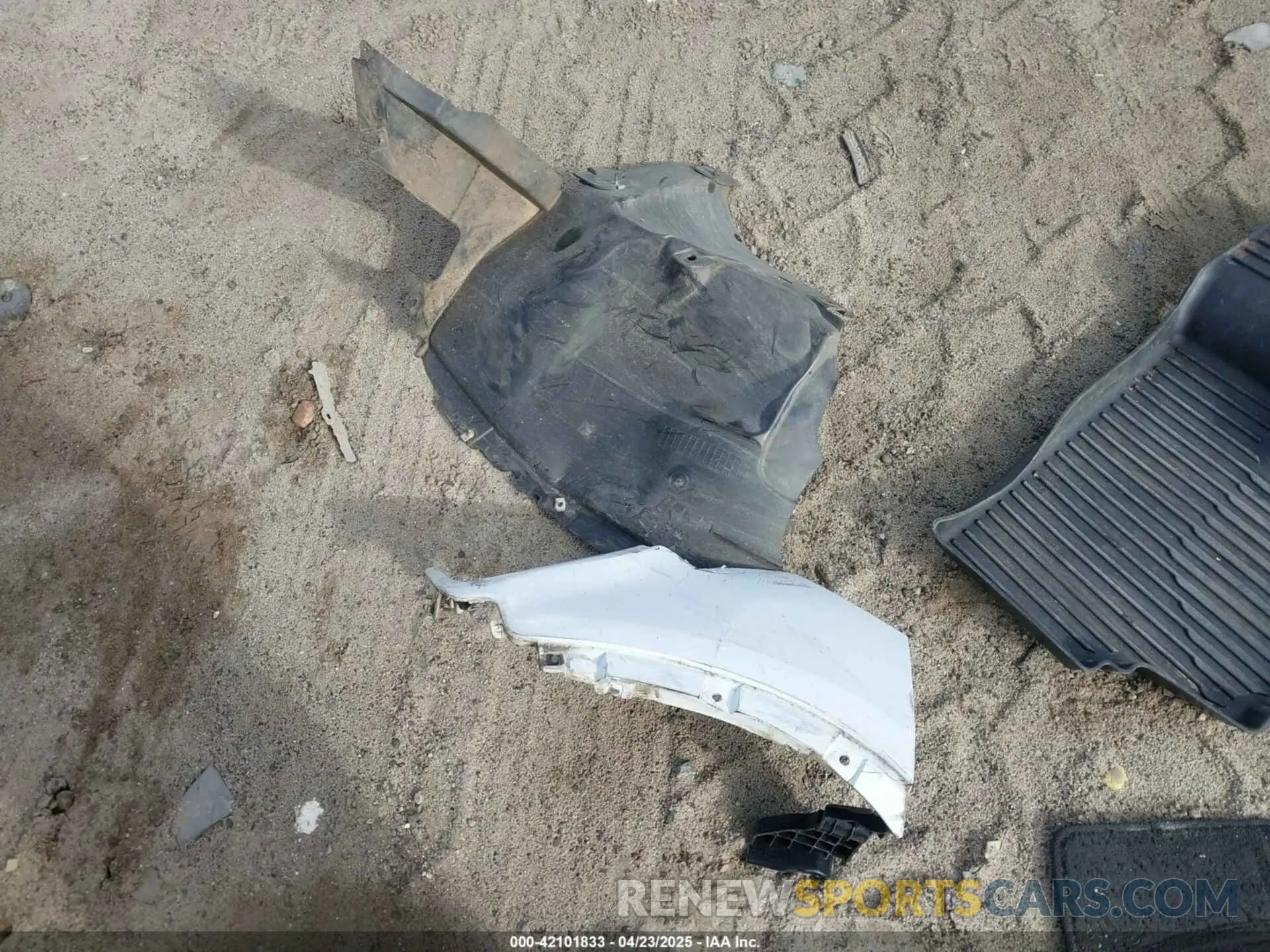 12 Photograph of a damaged car 3GNCJLSB0KL233562 CHEVROLET TRAX 2019