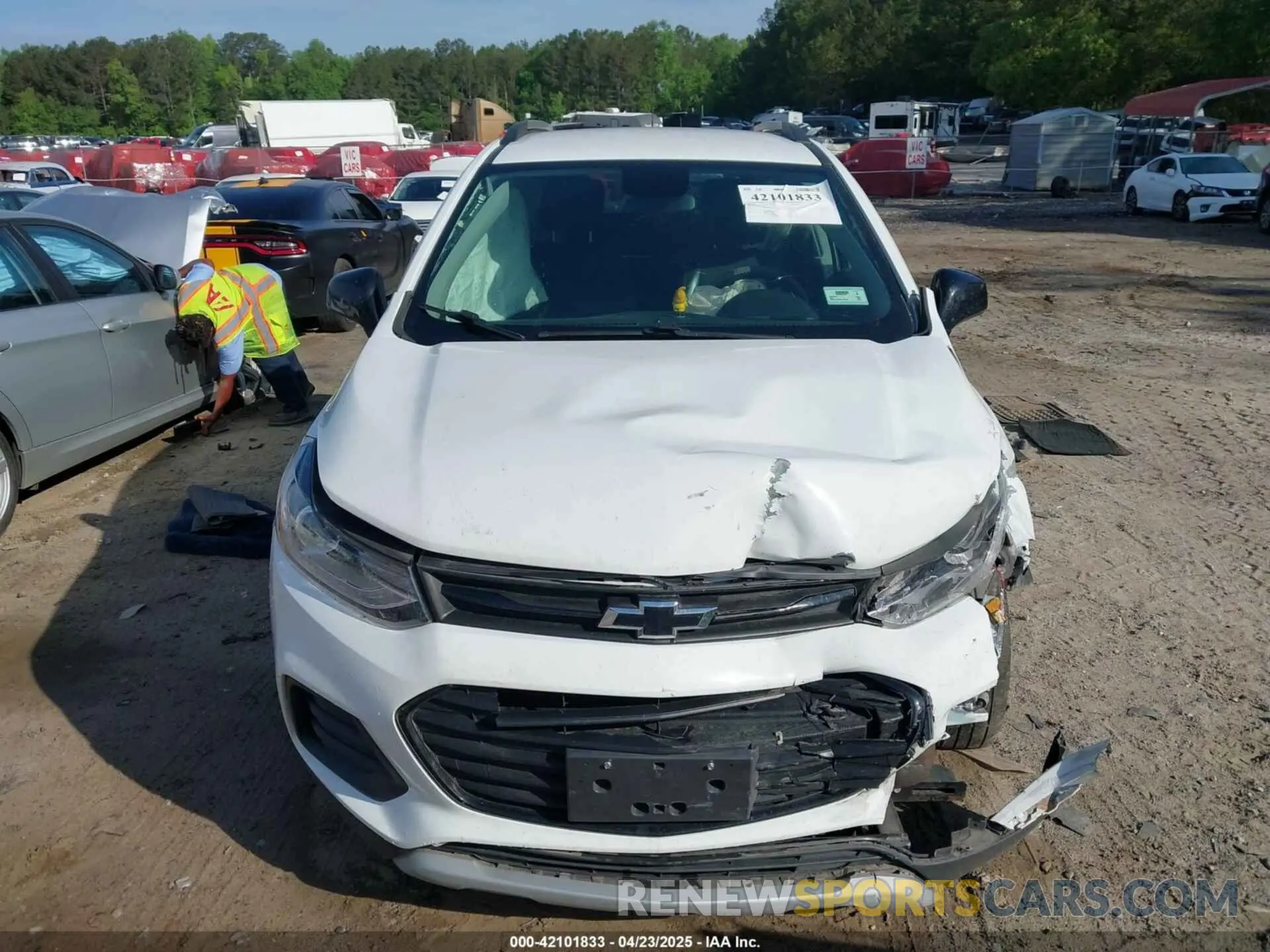 13 Photograph of a damaged car 3GNCJLSB0KL233562 CHEVROLET TRAX 2019