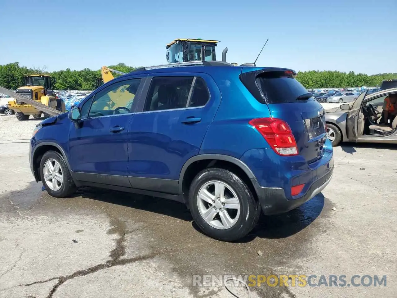 2 Photograph of a damaged car 3GNCJLSB0KL326338 CHEVROLET TRAX 2019