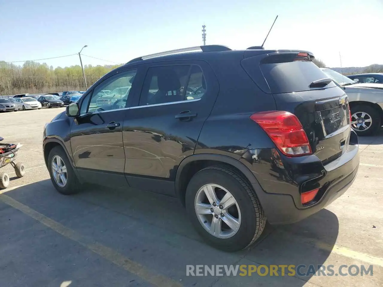 2 Photograph of a damaged car 3GNCJLSB0KL371442 CHEVROLET TRAX 2019