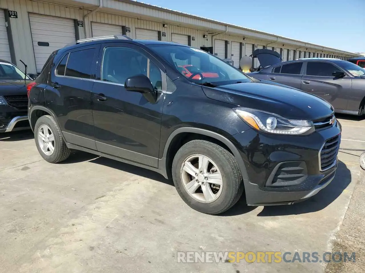 4 Photograph of a damaged car 3GNCJLSB0KL371442 CHEVROLET TRAX 2019