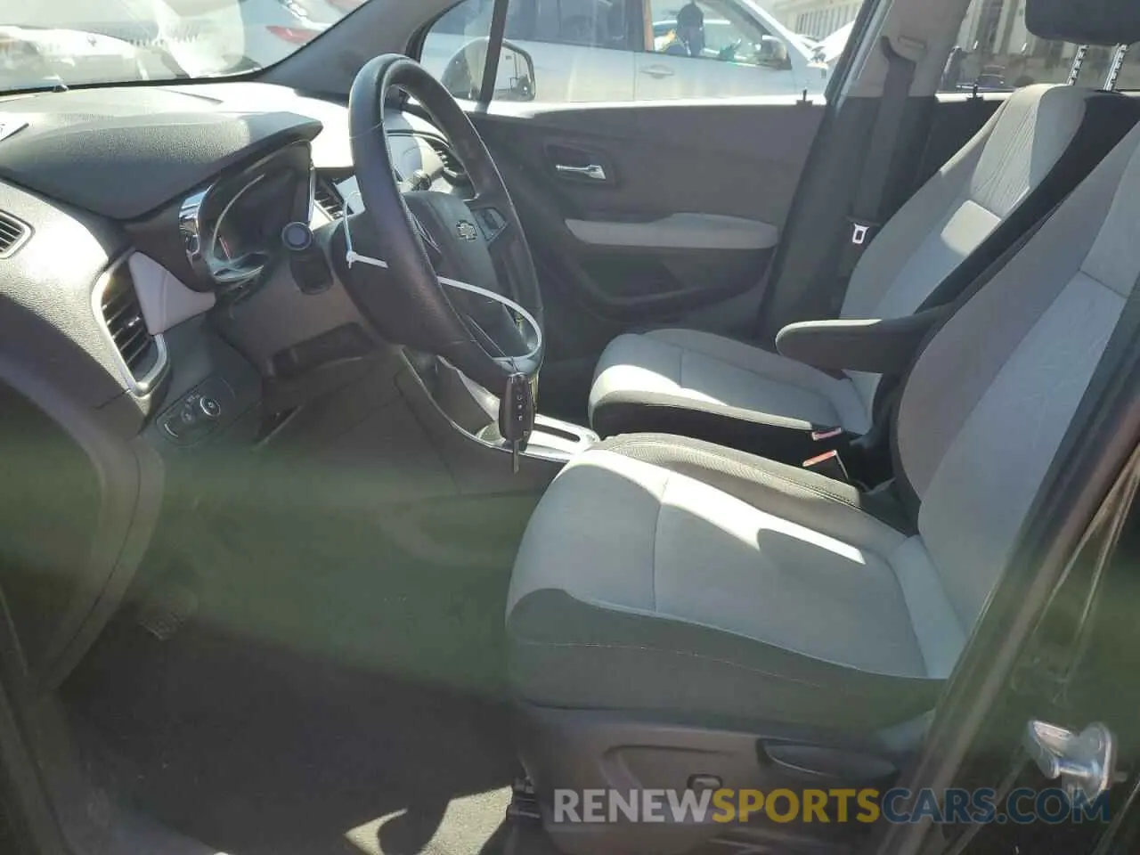 7 Photograph of a damaged car 3GNCJLSB0KL371442 CHEVROLET TRAX 2019