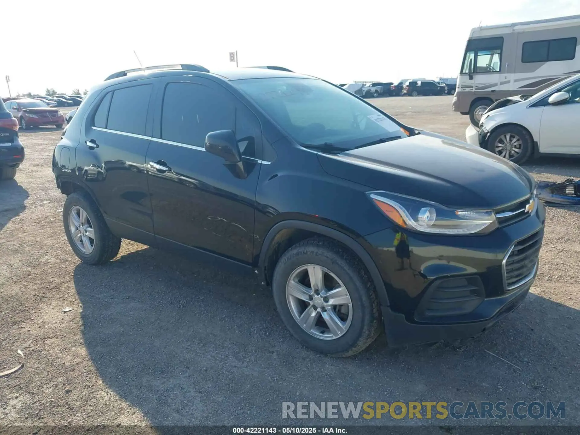 1 Photograph of a damaged car 3GNCJLSB0KL372560 CHEVROLET TRAX 2019