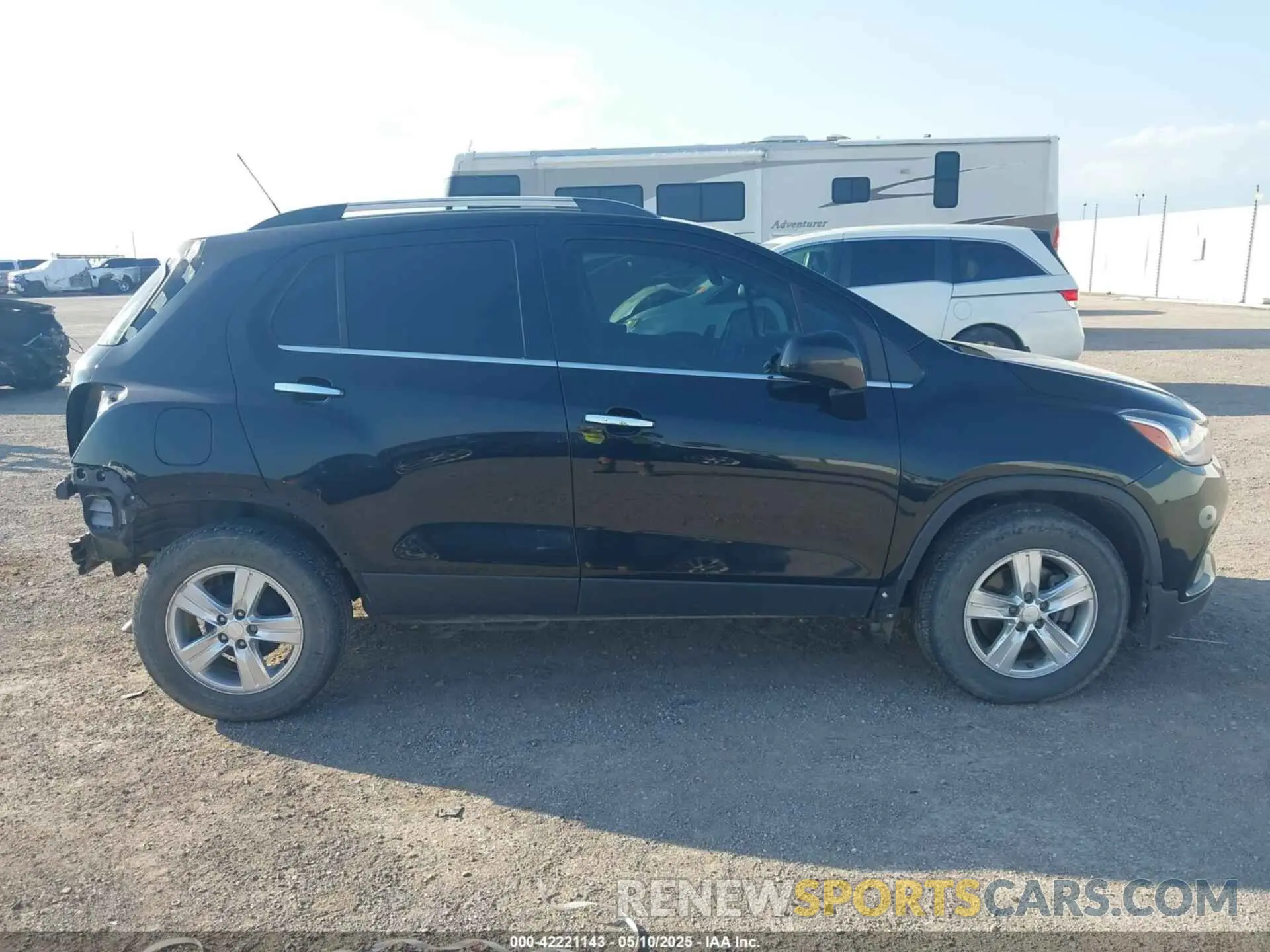 14 Photograph of a damaged car 3GNCJLSB0KL372560 CHEVROLET TRAX 2019