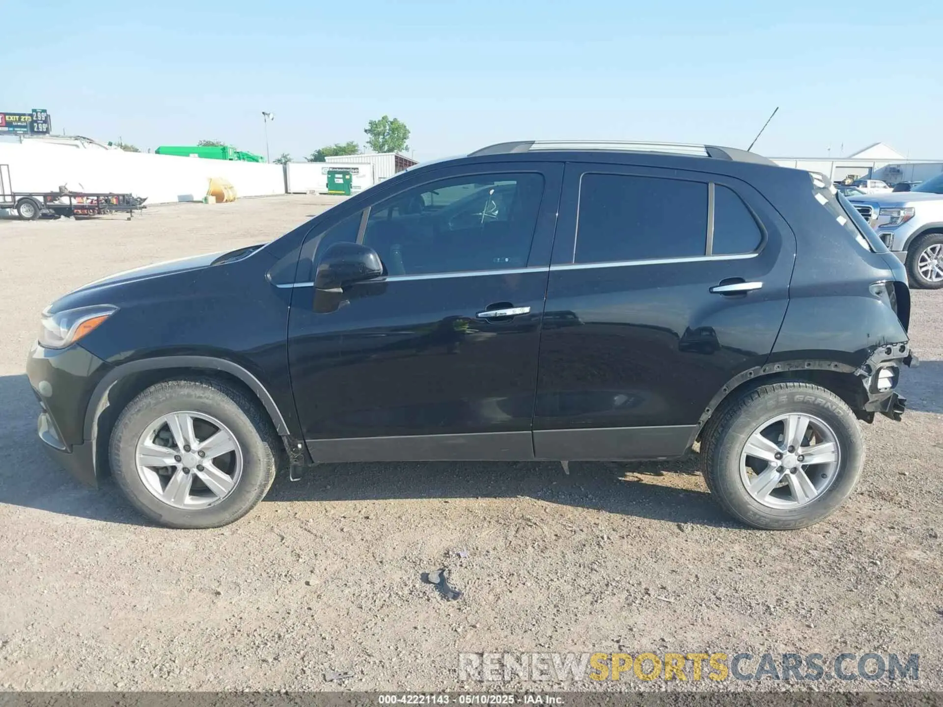 15 Photograph of a damaged car 3GNCJLSB0KL372560 CHEVROLET TRAX 2019