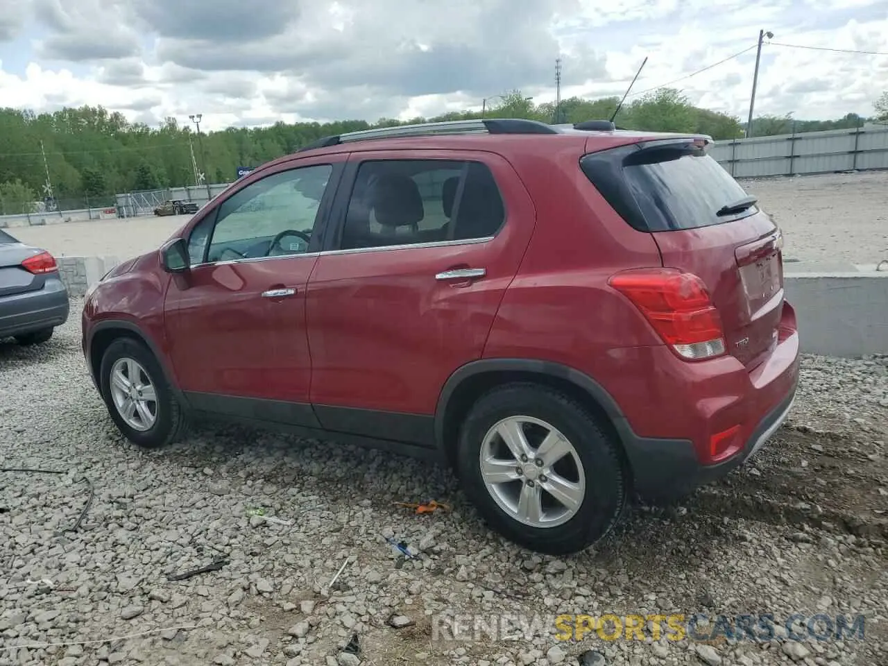 2 Photograph of a damaged car 3GNCJLSB1KL124074 CHEVROLET TRAX 2019