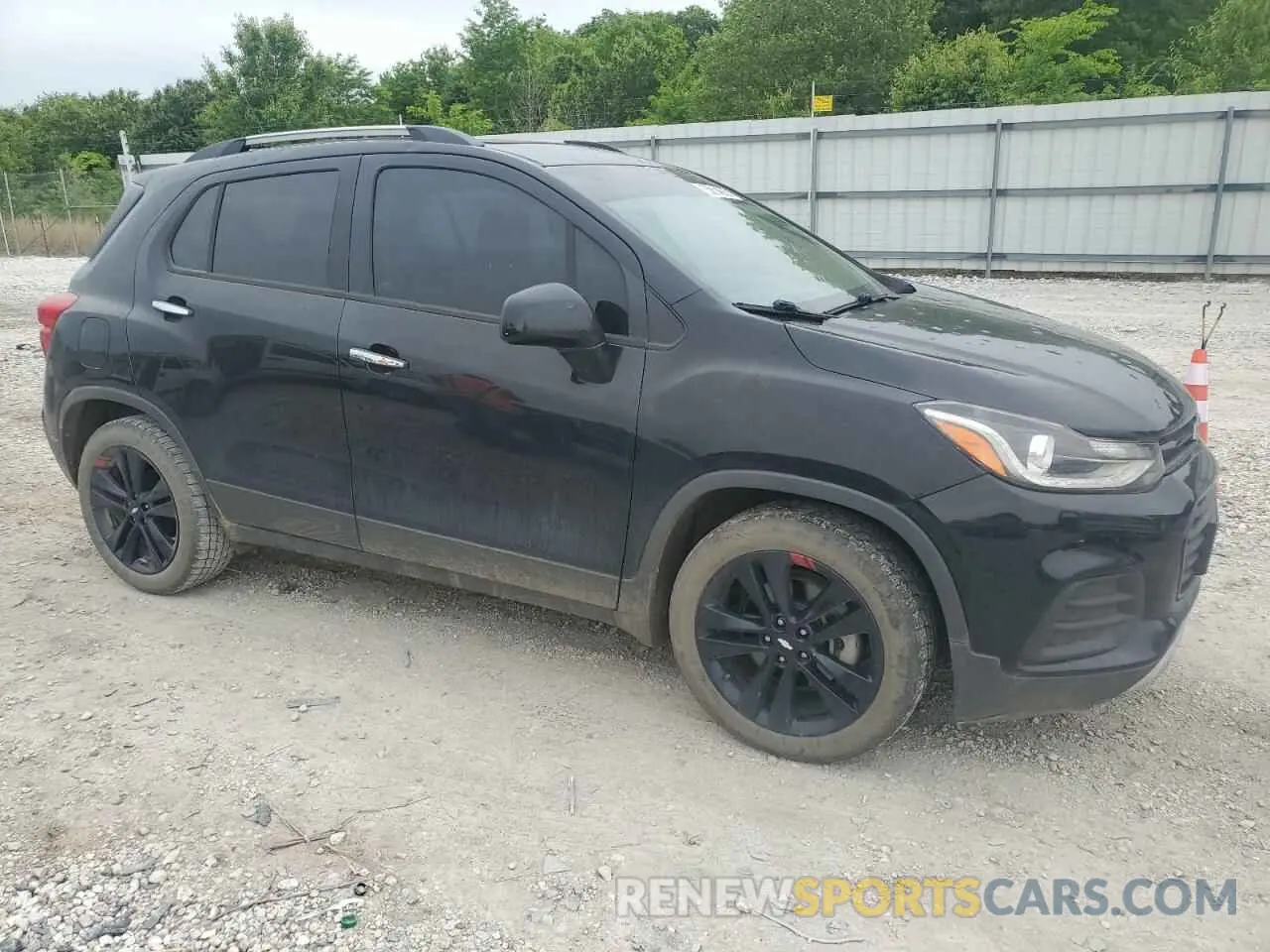 4 Photograph of a damaged car 3GNCJLSB1KL206242 CHEVROLET TRAX 2019