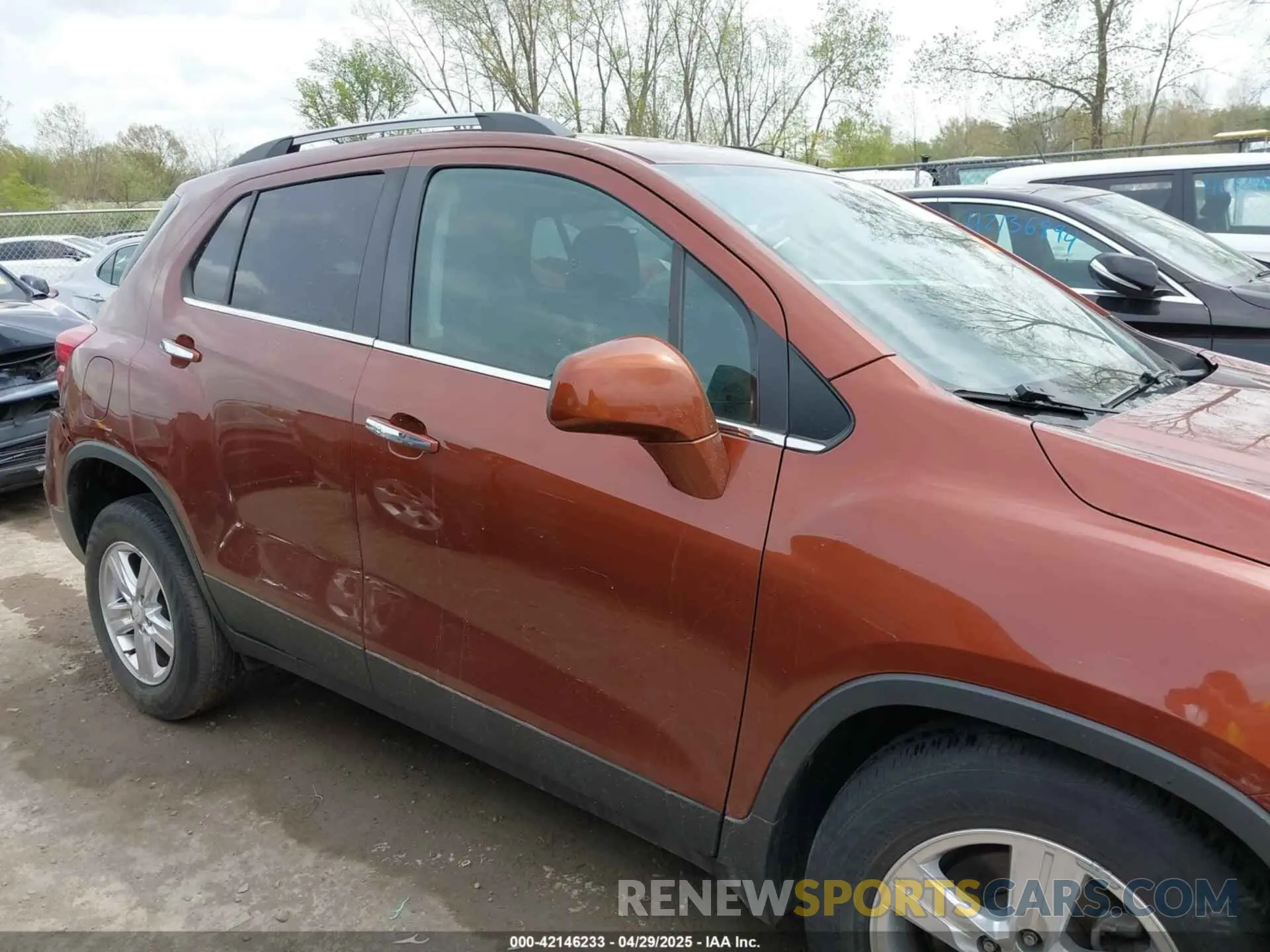 13 Photograph of a damaged car 3GNCJLSB1KL237491 CHEVROLET TRAX 2019