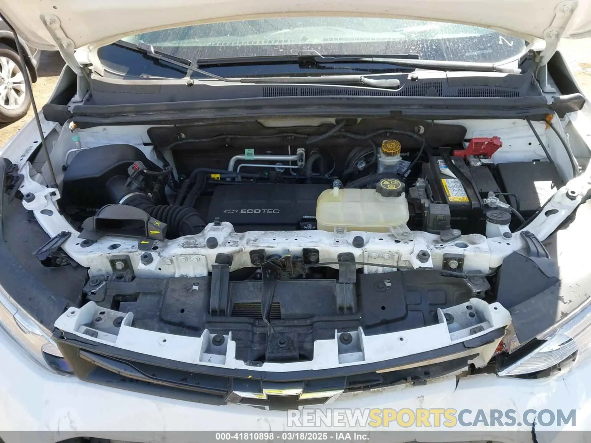 10 Photograph of a damaged car 3GNCJLSB1KL266604 CHEVROLET TRAX 2019
