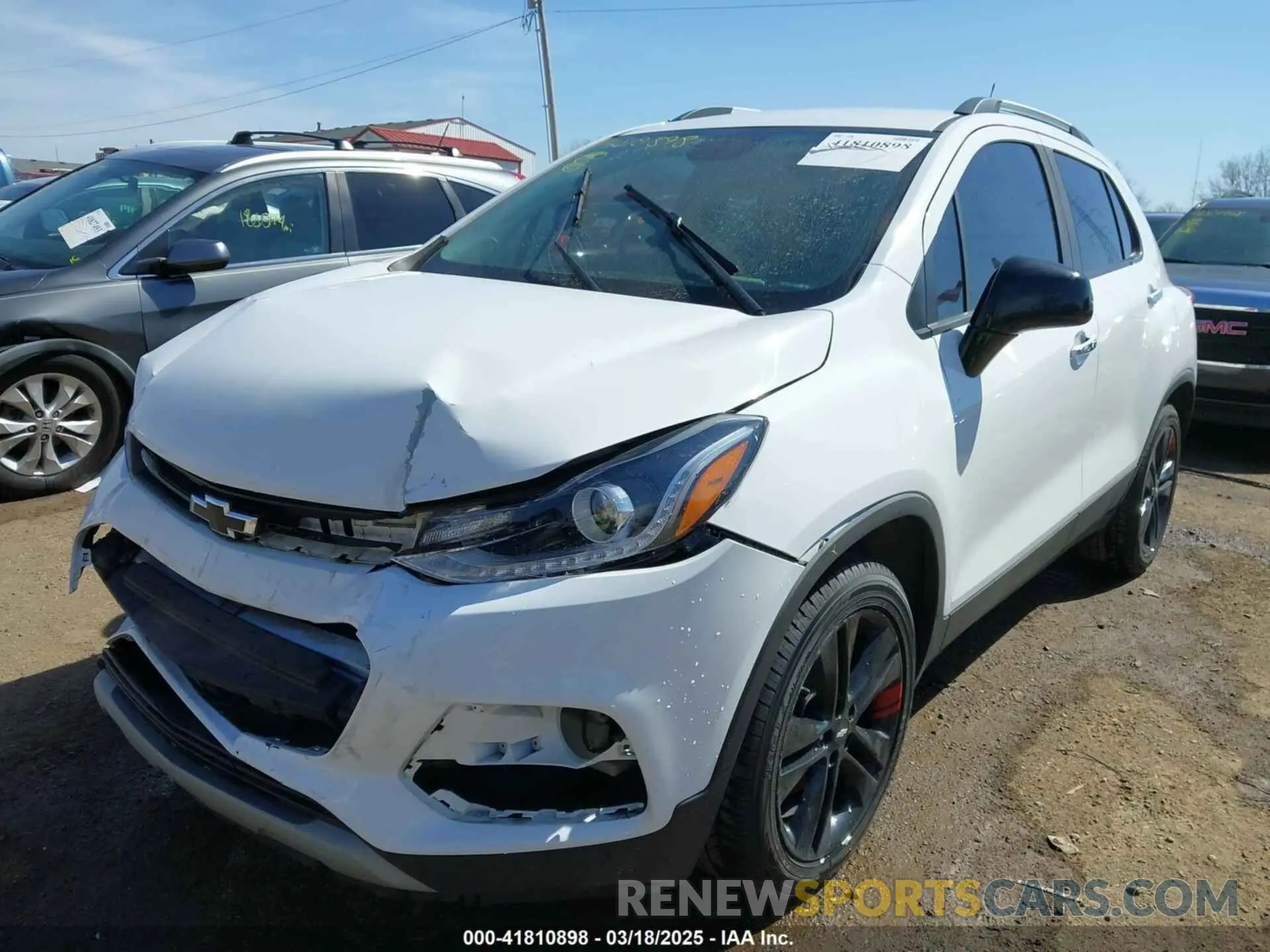 2 Photograph of a damaged car 3GNCJLSB1KL266604 CHEVROLET TRAX 2019