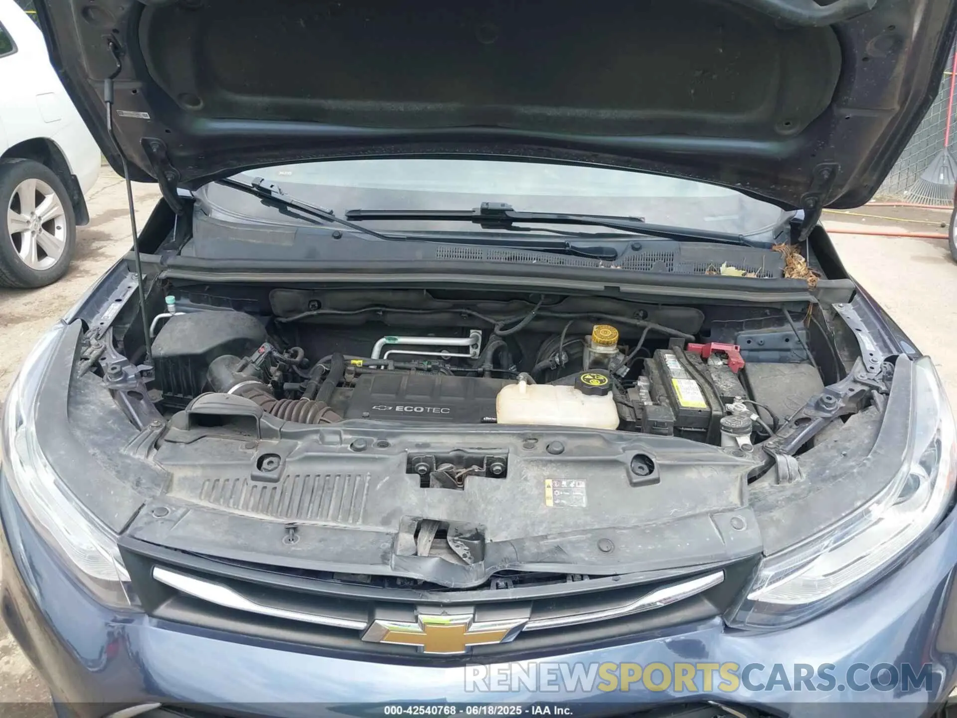 10 Photograph of a damaged car 3GNCJLSB1KL319866 CHEVROLET TRAX 2019