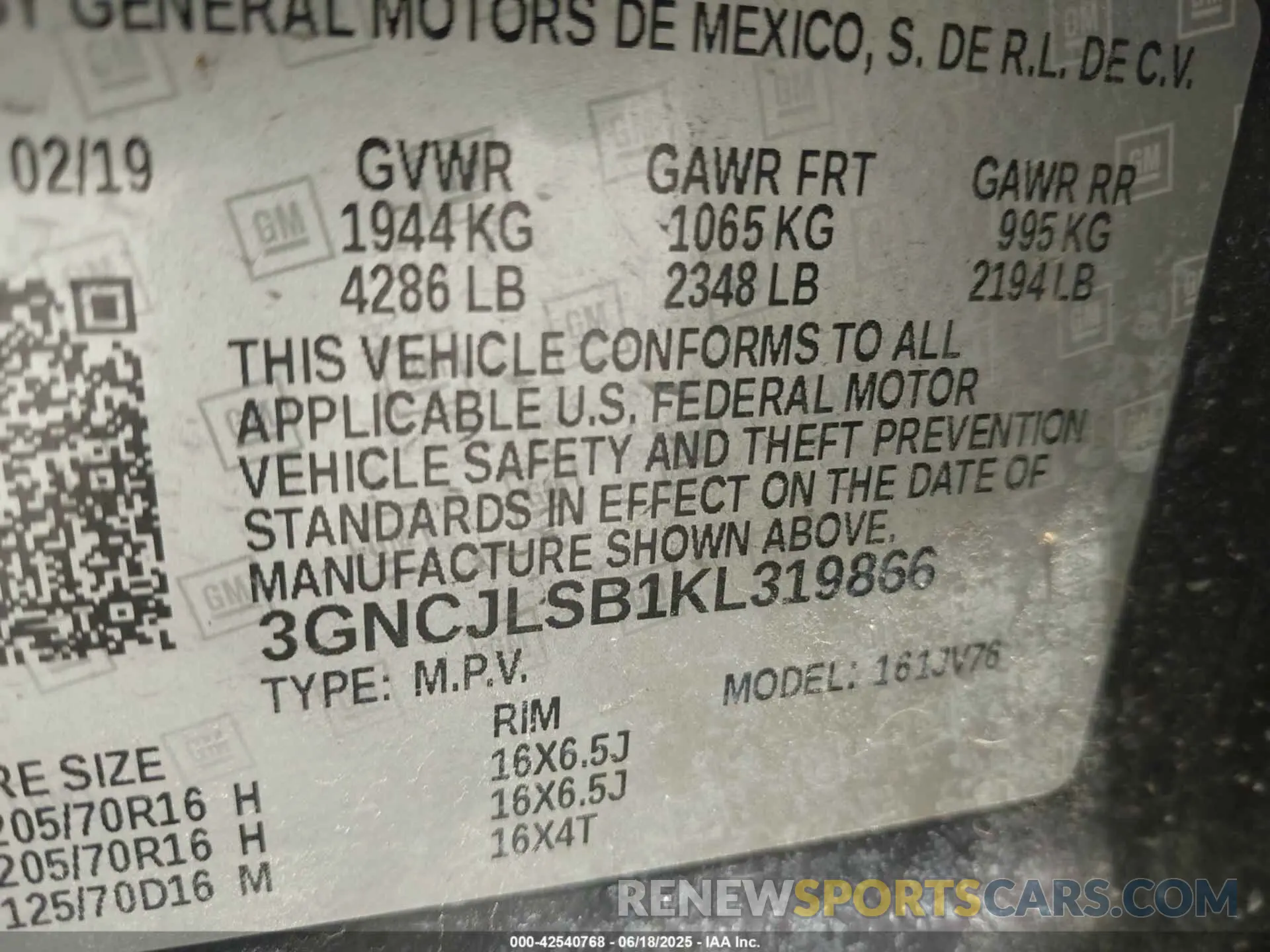 9 Photograph of a damaged car 3GNCJLSB1KL319866 CHEVROLET TRAX 2019