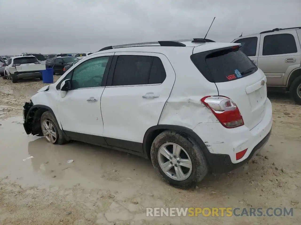 2 Photograph of a damaged car 3GNCJLSB1KL330401 CHEVROLET TRAX 2019