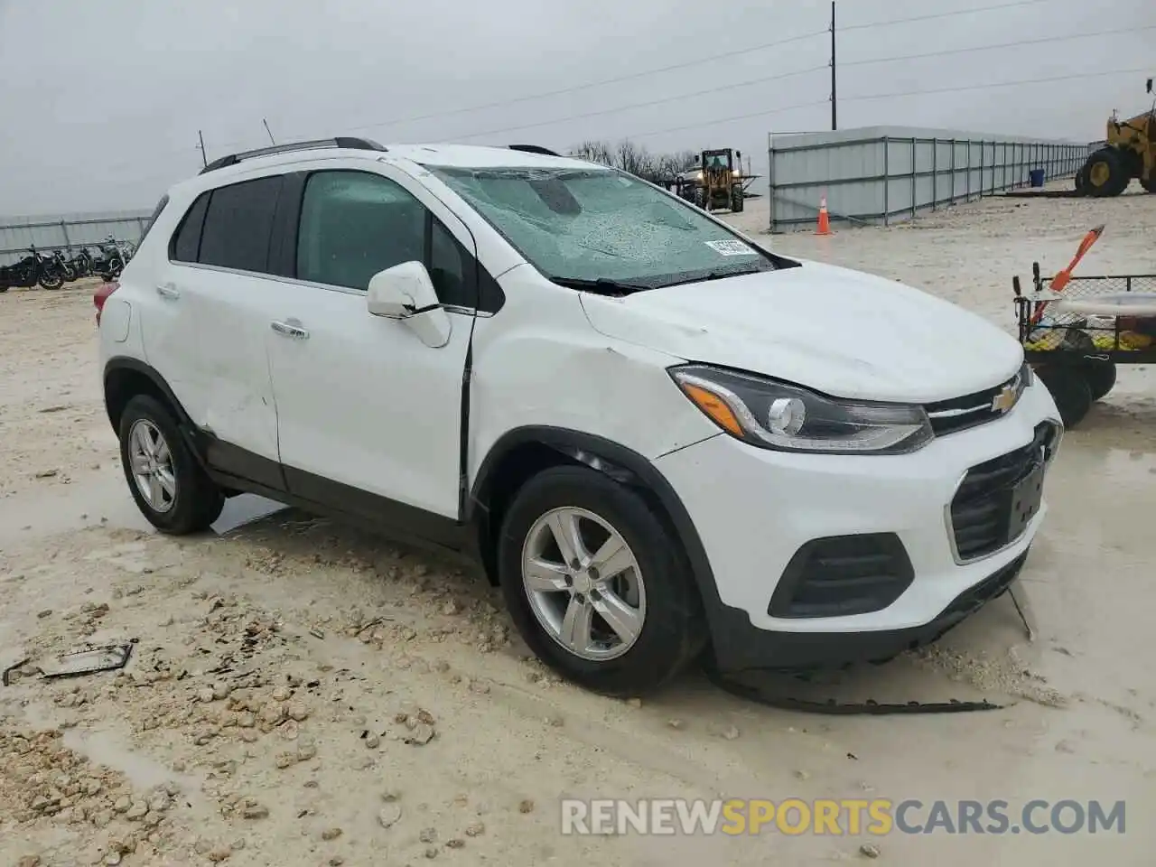 4 Photograph of a damaged car 3GNCJLSB1KL330401 CHEVROLET TRAX 2019