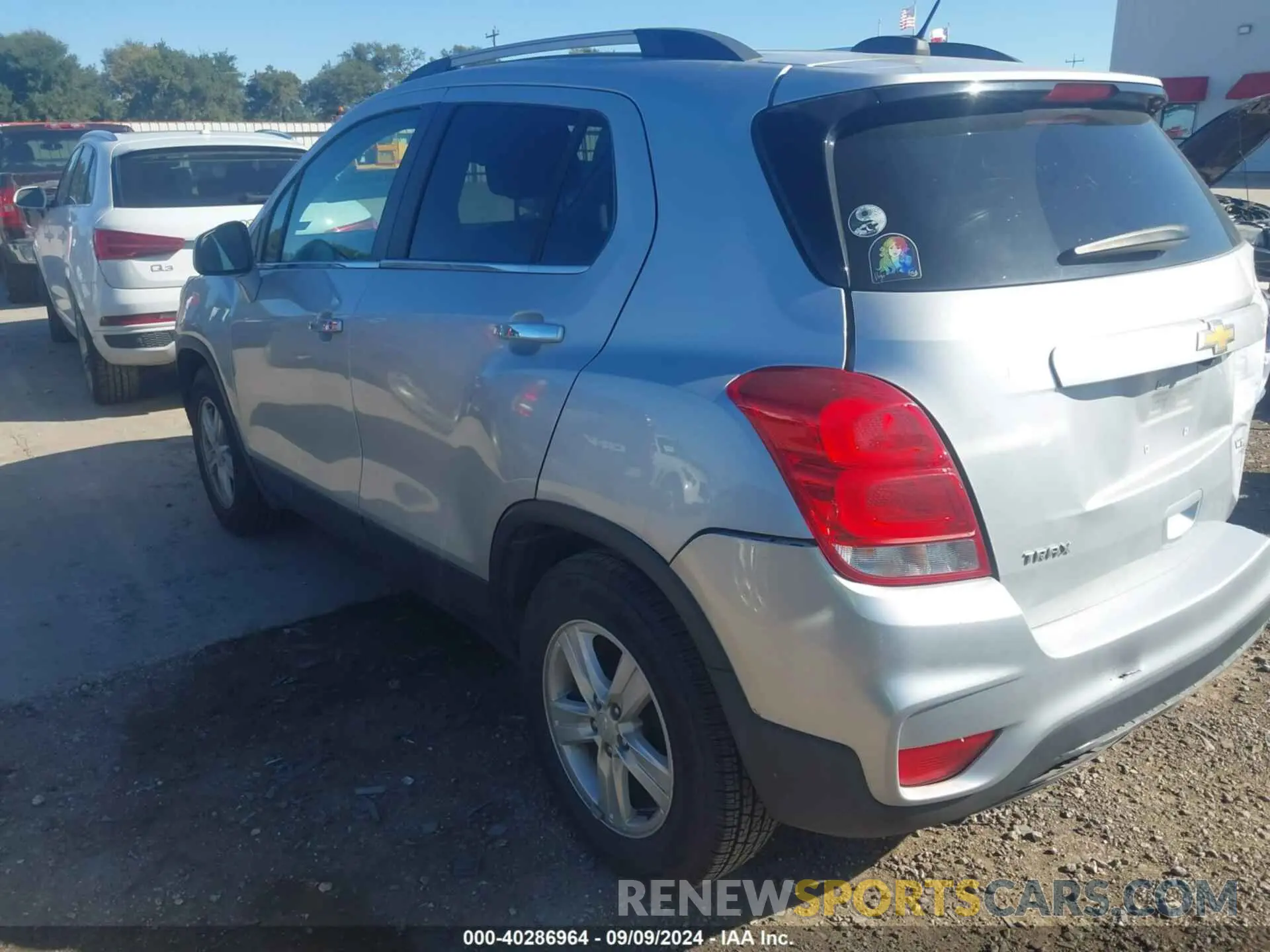 3 Photograph of a damaged car 3GNCJLSB1KL403766 CHEVROLET TRAX 2019