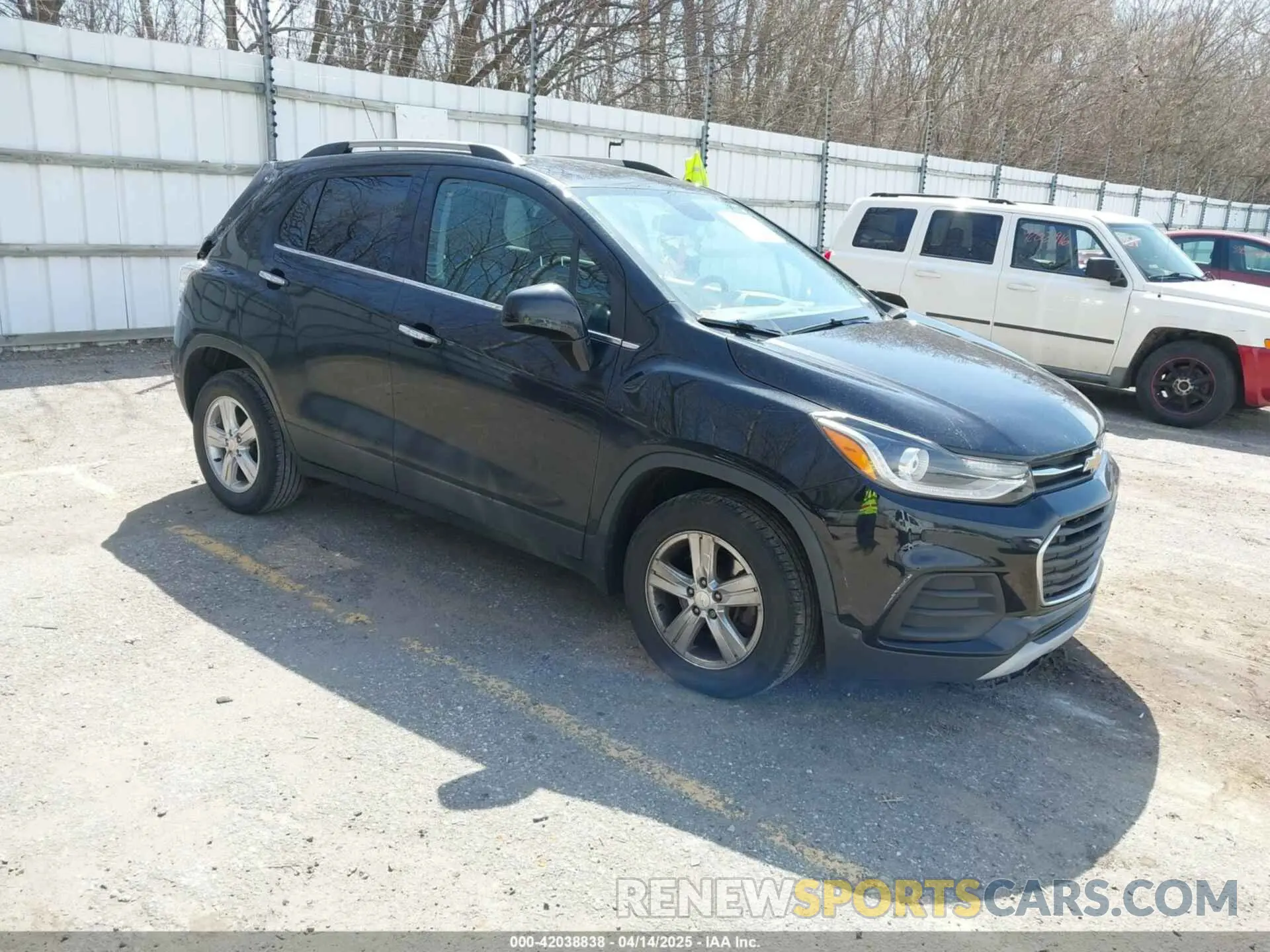 1 Photograph of a damaged car 3GNCJLSB2KL141661 CHEVROLET TRAX 2019