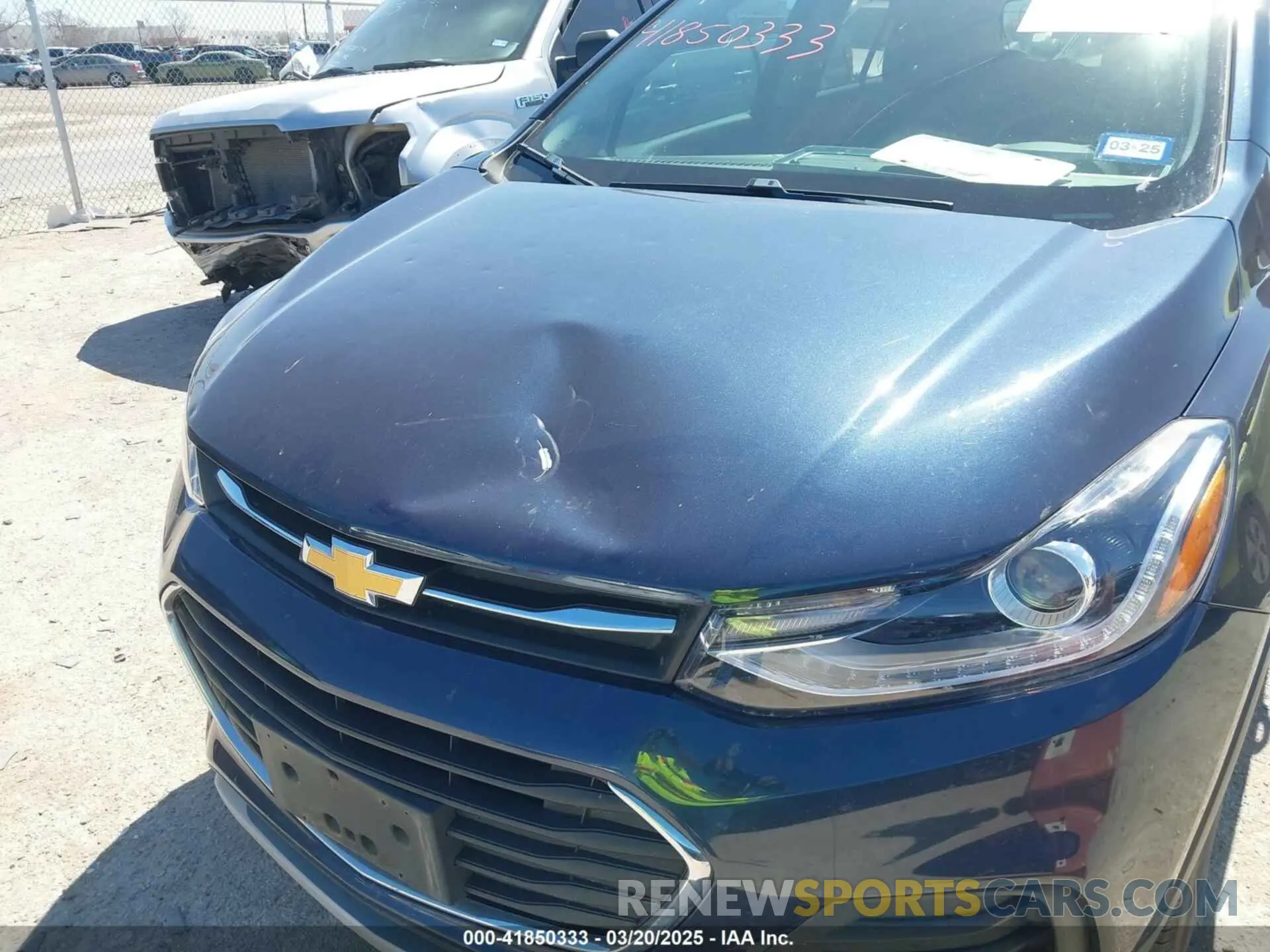 17 Photograph of a damaged car 3GNCJLSB2KL171842 CHEVROLET TRAX 2019