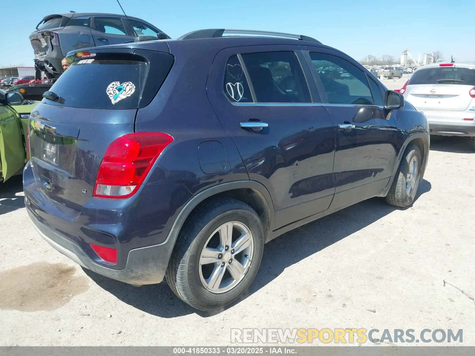 4 Photograph of a damaged car 3GNCJLSB2KL171842 CHEVROLET TRAX 2019