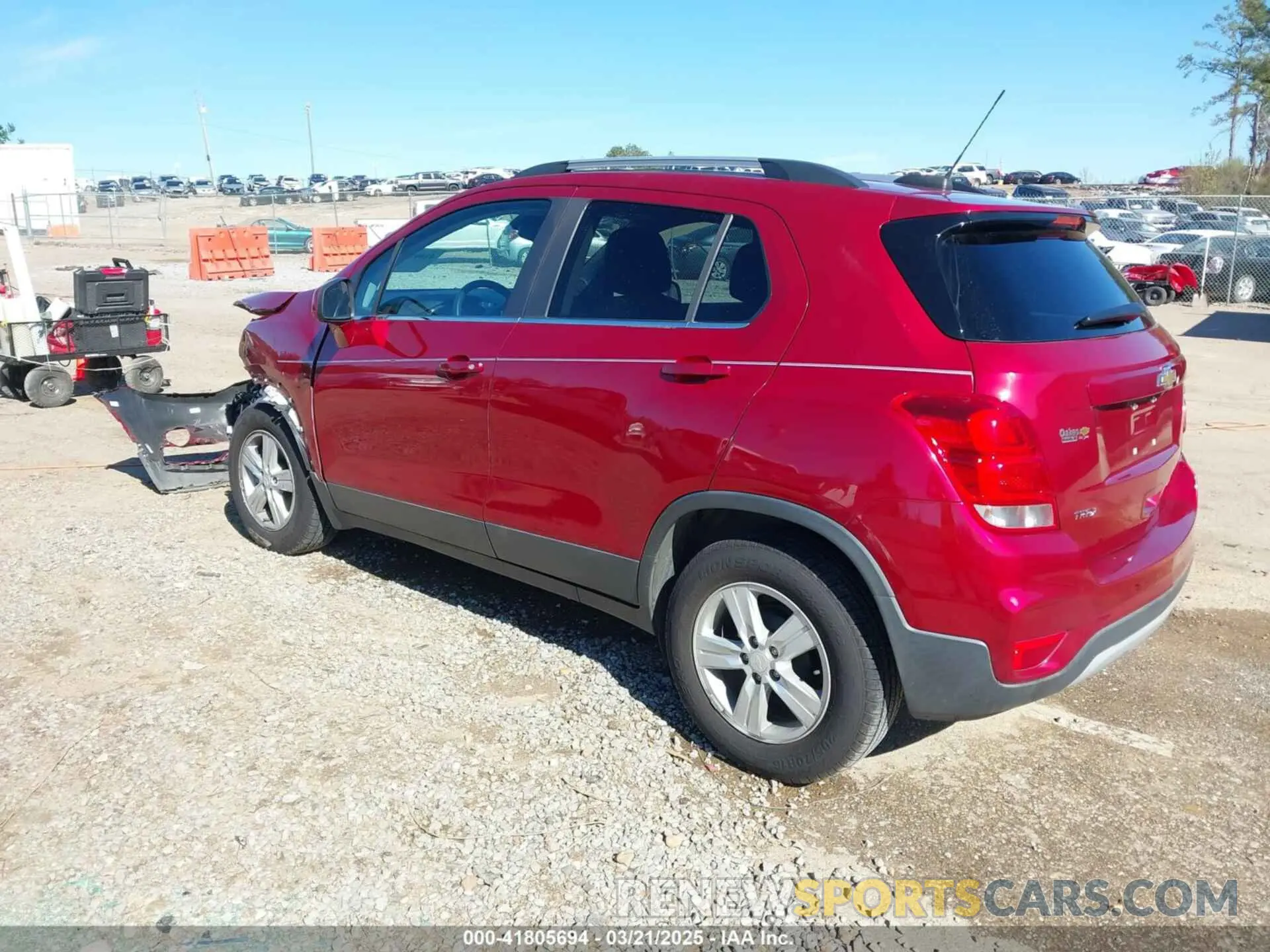 3 Photograph of a damaged car 3GNCJLSB2KL221428 CHEVROLET TRAX 2019