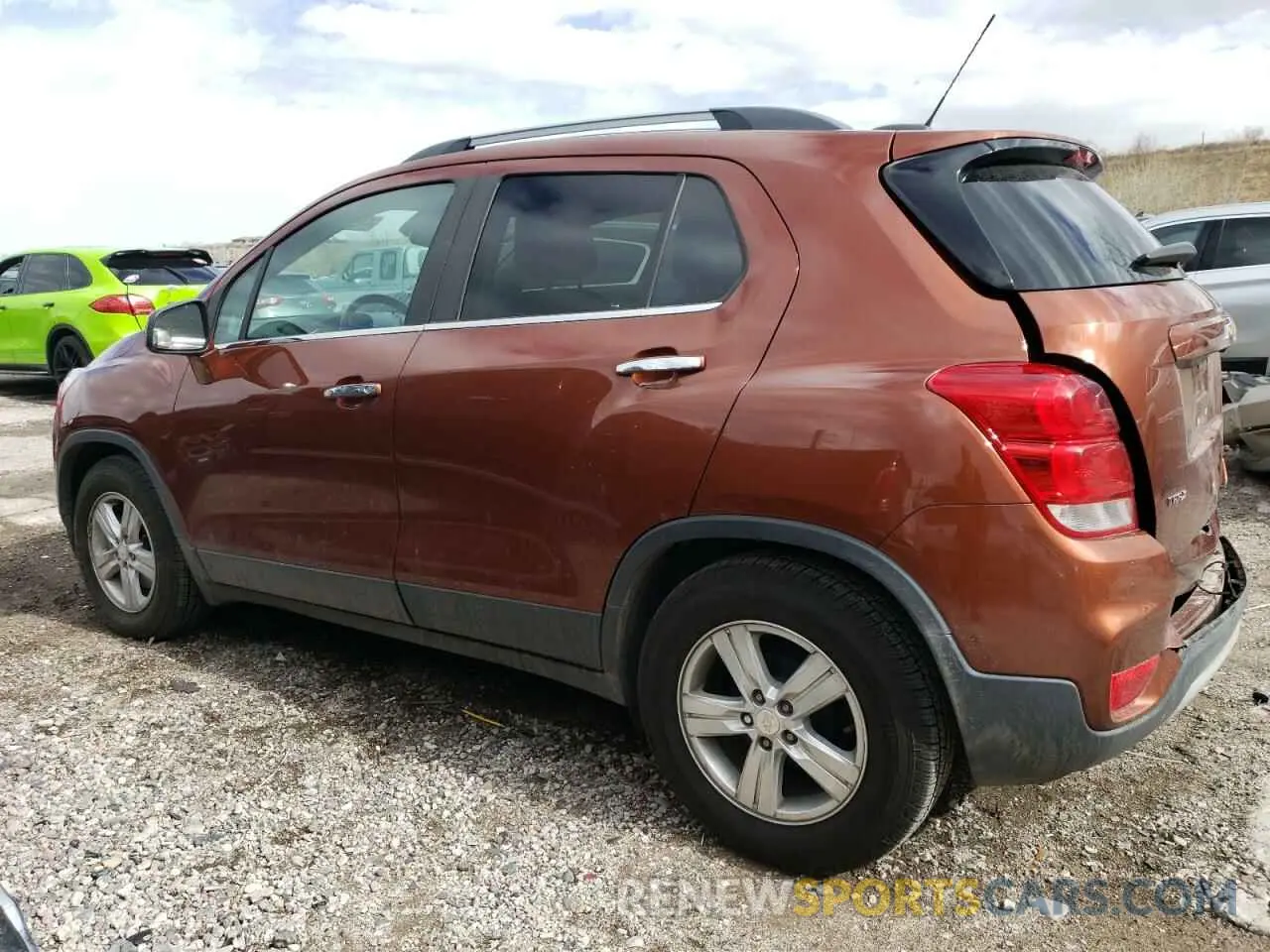 2 Photograph of a damaged car 3GNCJLSB2KL264070 CHEVROLET TRAX 2019
