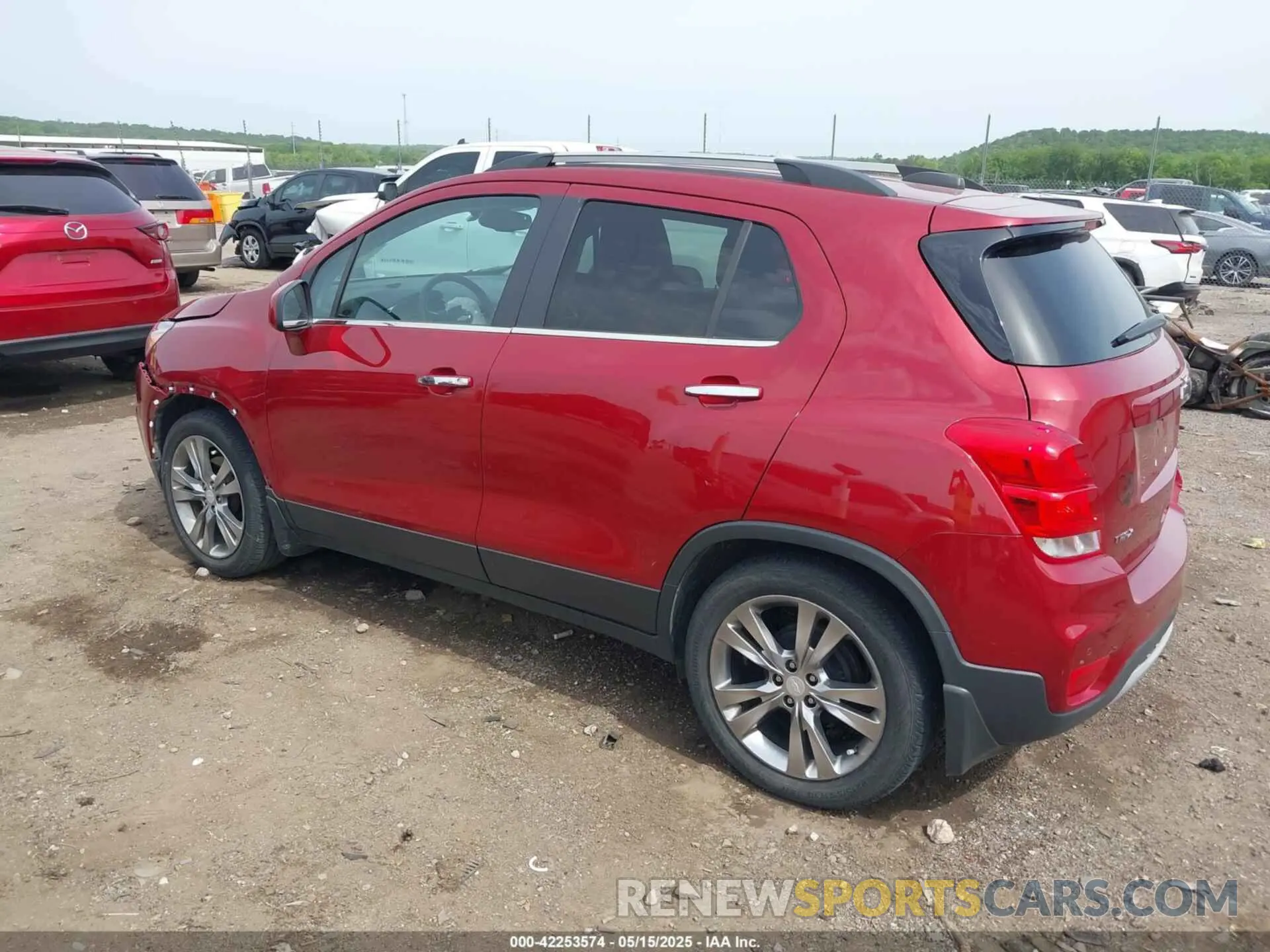 3 Photograph of a damaged car 3GNCJLSB2KL288059 CHEVROLET TRAX 2019