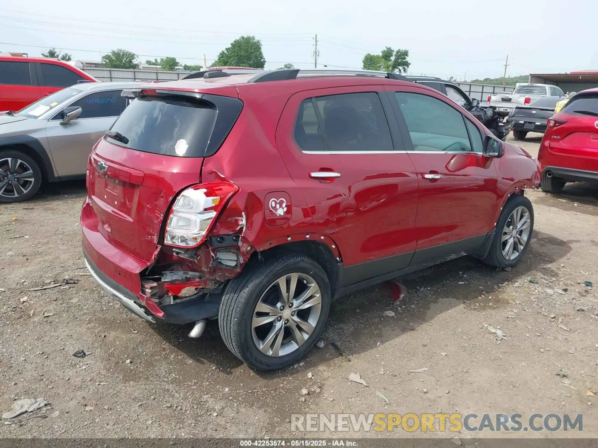 4 Photograph of a damaged car 3GNCJLSB2KL288059 CHEVROLET TRAX 2019