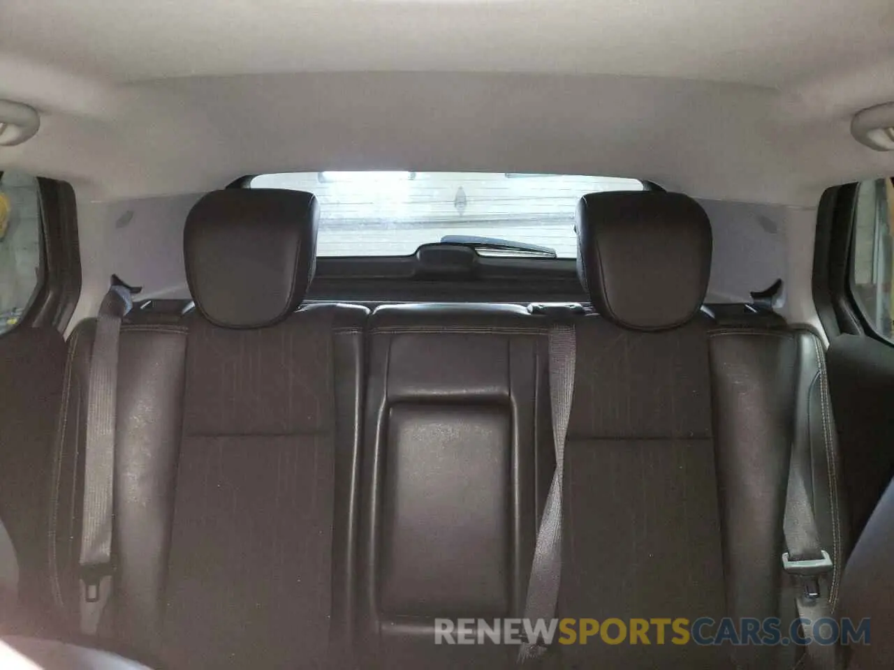 10 Photograph of a damaged car 3GNCJLSB2KL370907 CHEVROLET TRAX 2019